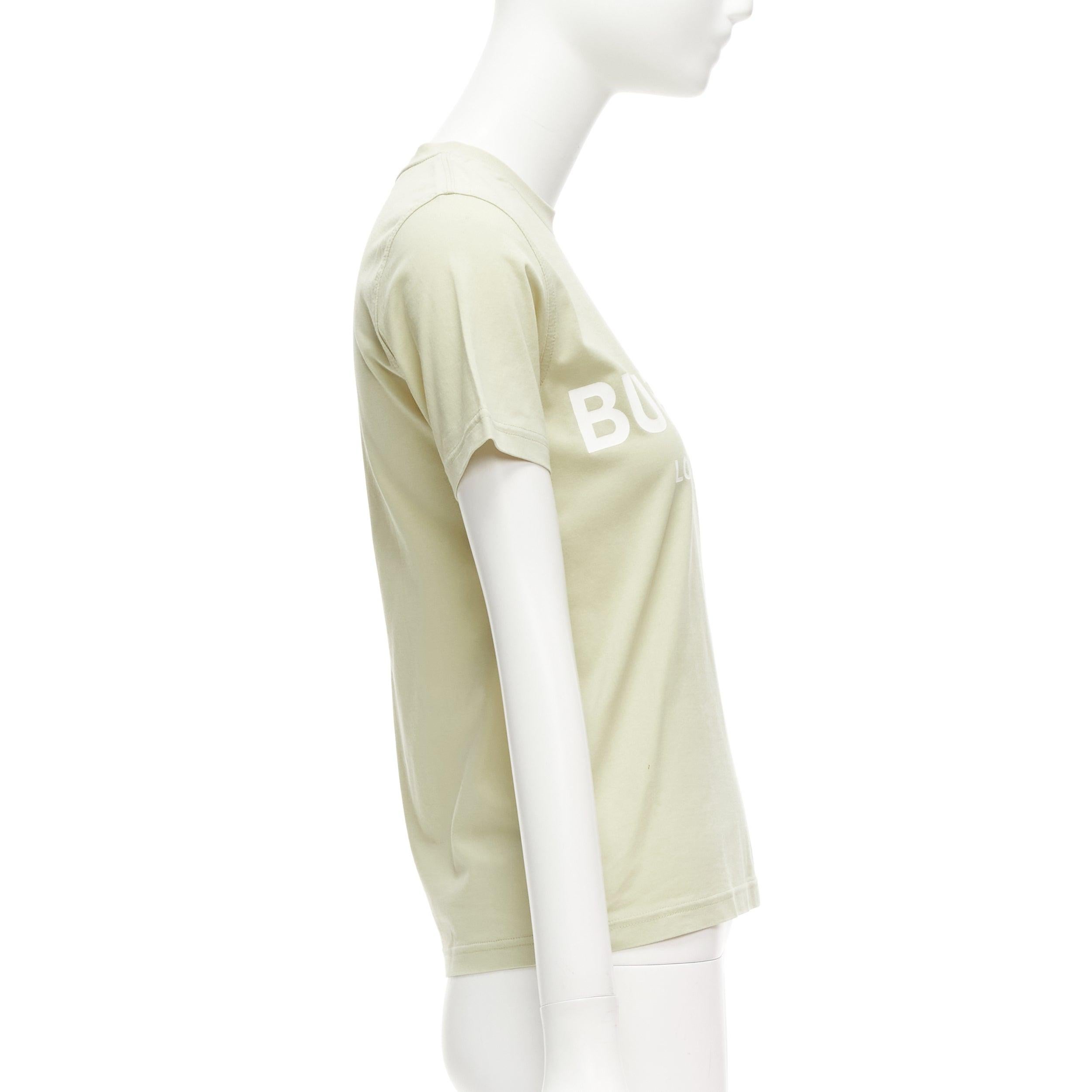 BURBERRY beige algodón blanco logo estampado slim fit camiseta manga corta XS en Bueno estado para la venta en Hong Kong, NT