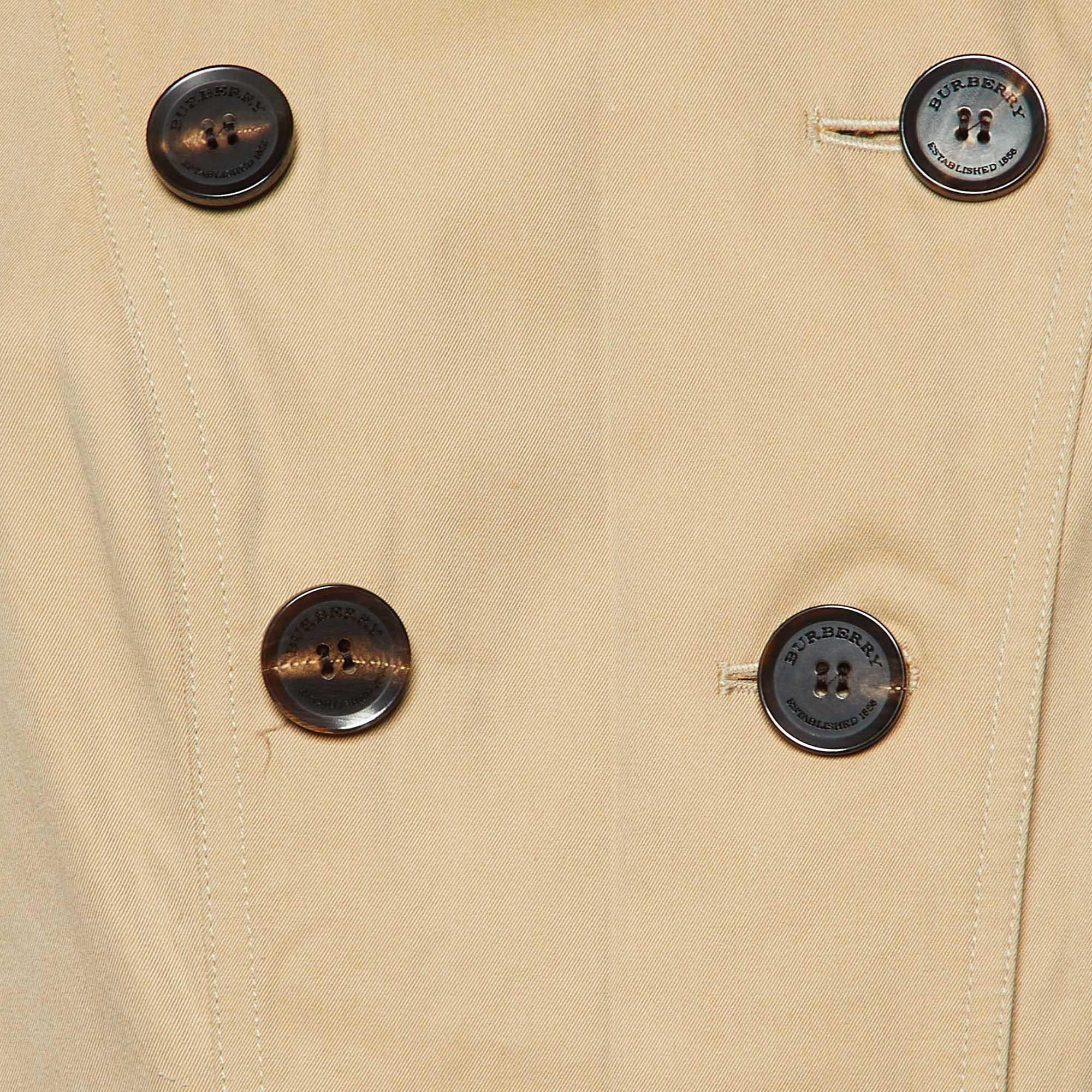 Burberry Gabardina Beige Abrigo de algodón de doble botonadura M en Bueno estado para la venta en Dubai, Al Qouz 2