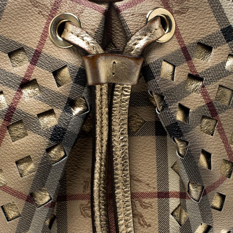 Burberry Beige/Gold PVC and Haymarket Check Cutout Drawstring Hobo In Fair Condition In Dubai, Al Qouz 2