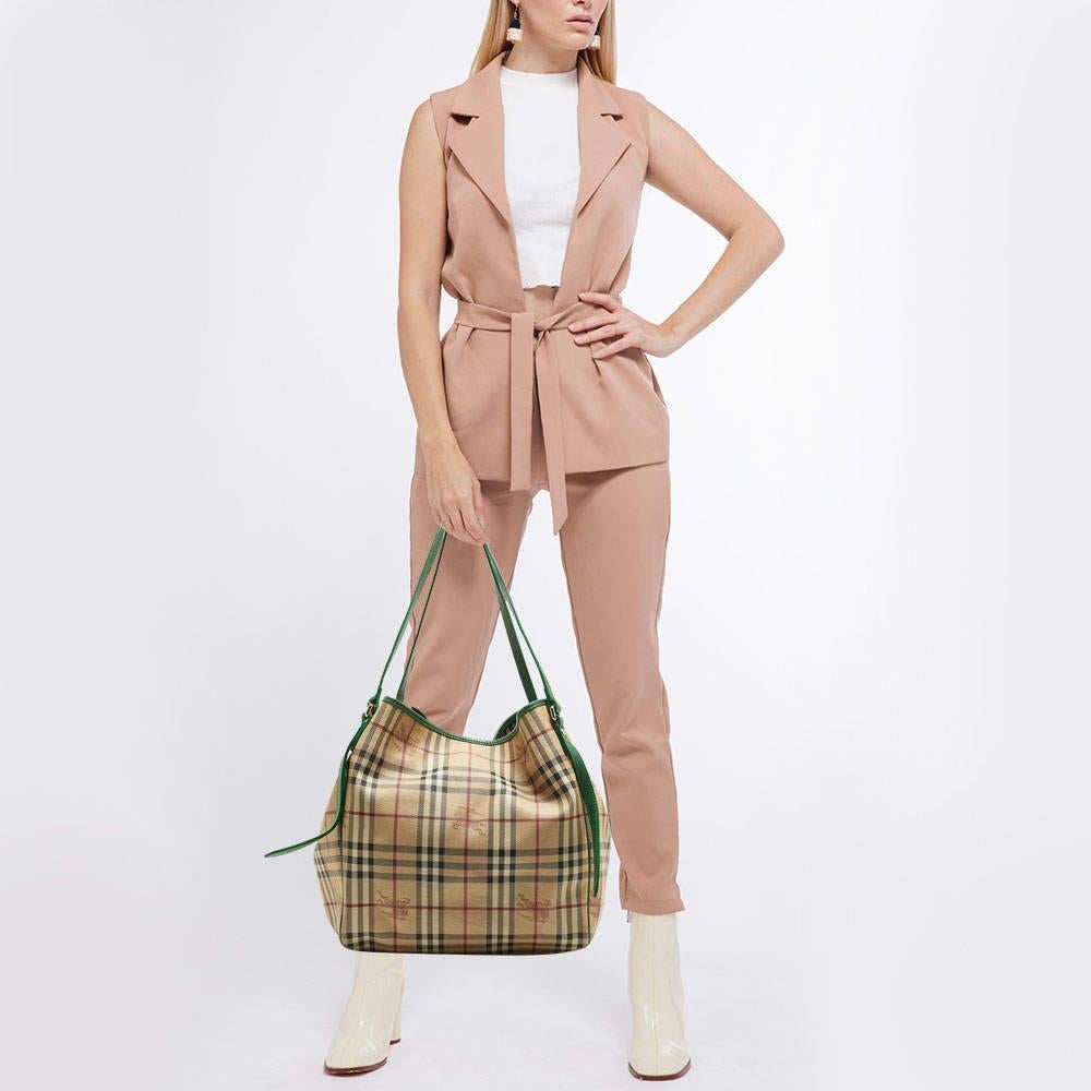Burberry Beige/Green Haymarket Check PVC and Leather Large Canterbury Tote In Fair Condition In Dubai, Al Qouz 2