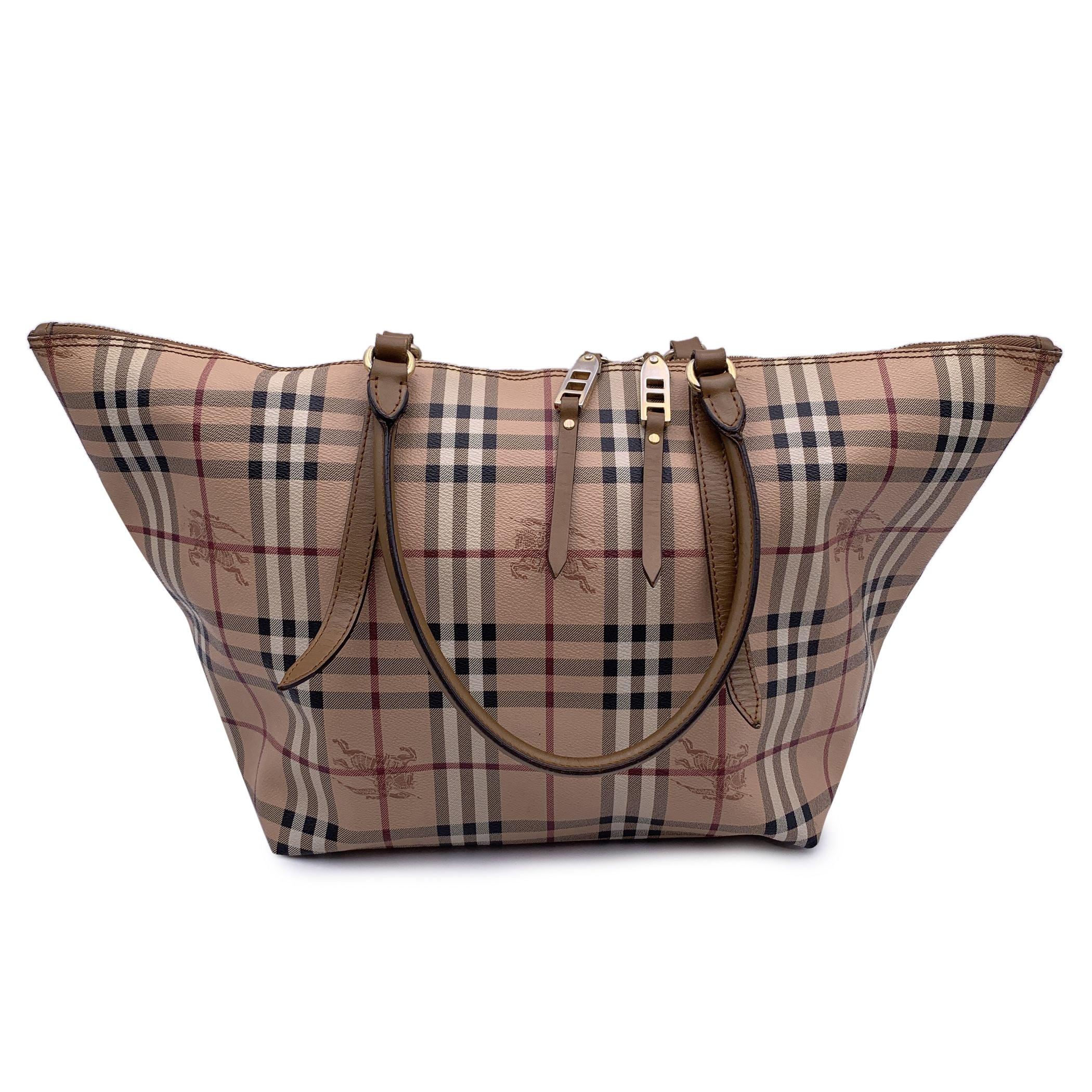 Burberry Beige Haymarket Check Canvas Salisbury Tote Bag In Good Condition For Sale In Rome, Rome