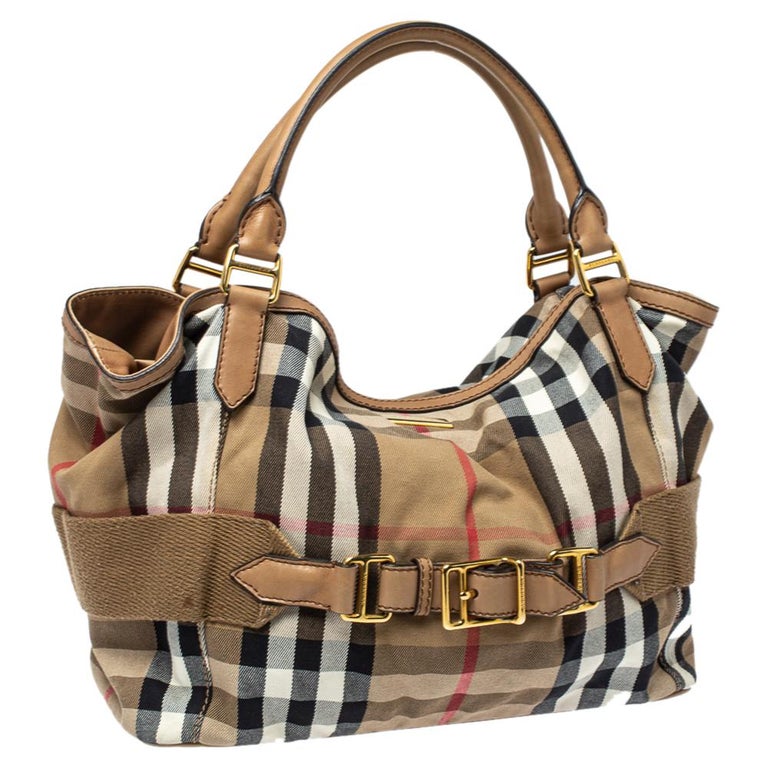 Burberry Pre-owned Women's Fabric Handbag - Beige - M