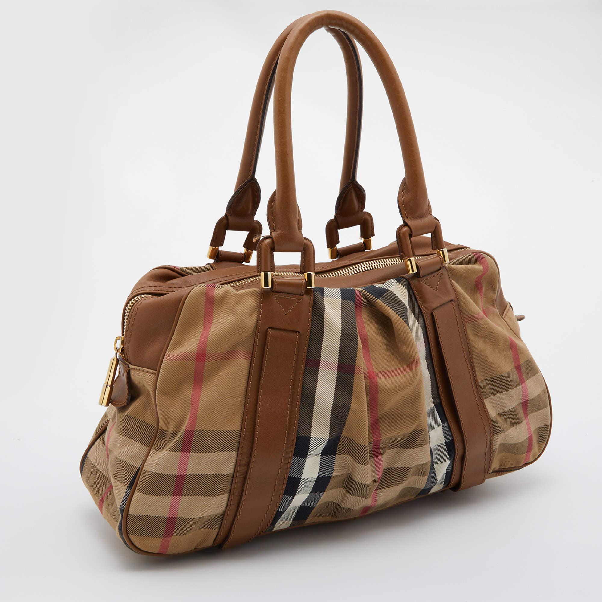 Burberry Beige House Check Canvas and Leather Ashbury Knight Bag In Good Condition In Dubai, Al Qouz 2