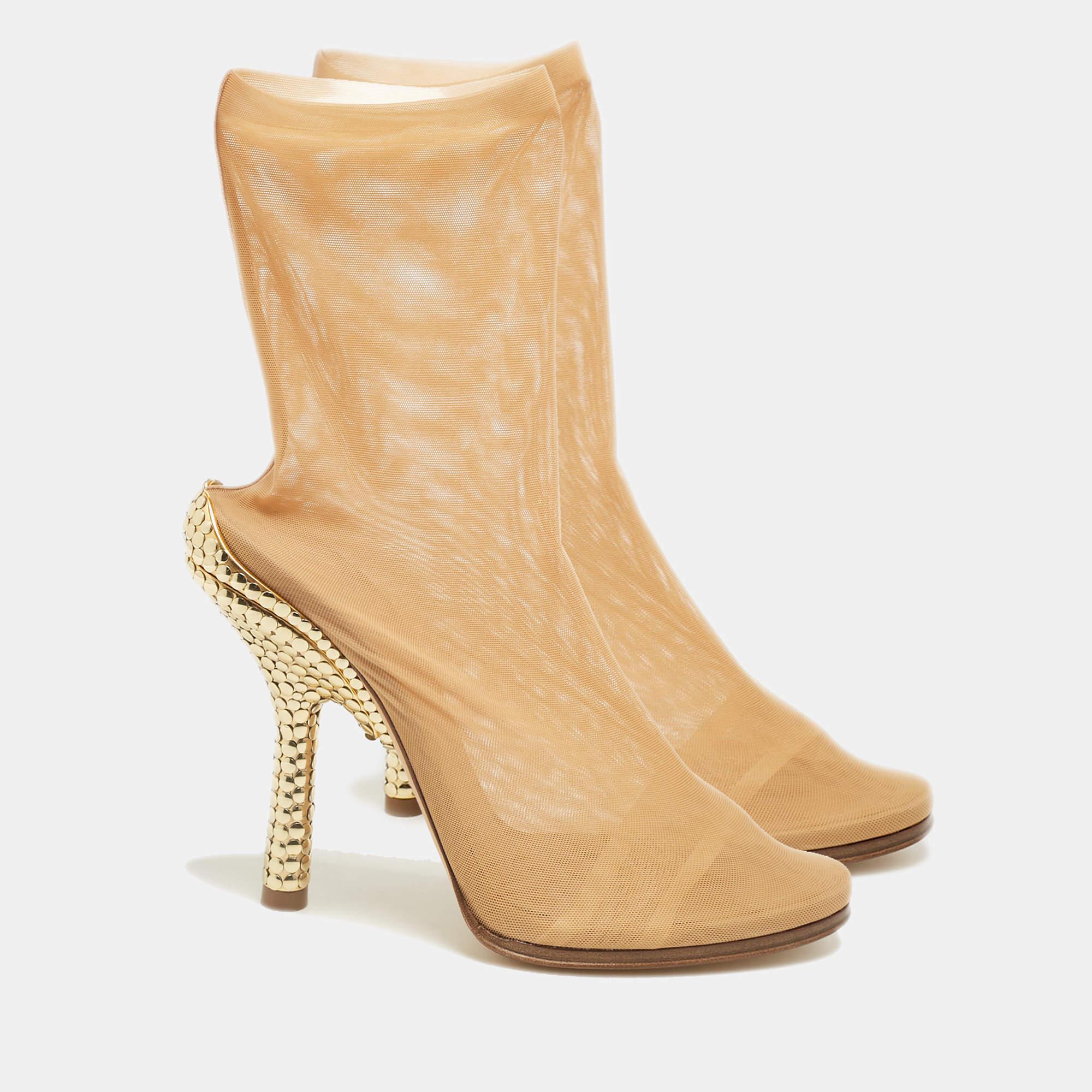 Women's Burberry Beige Lace Ankle Length Boots Size 39 For Sale