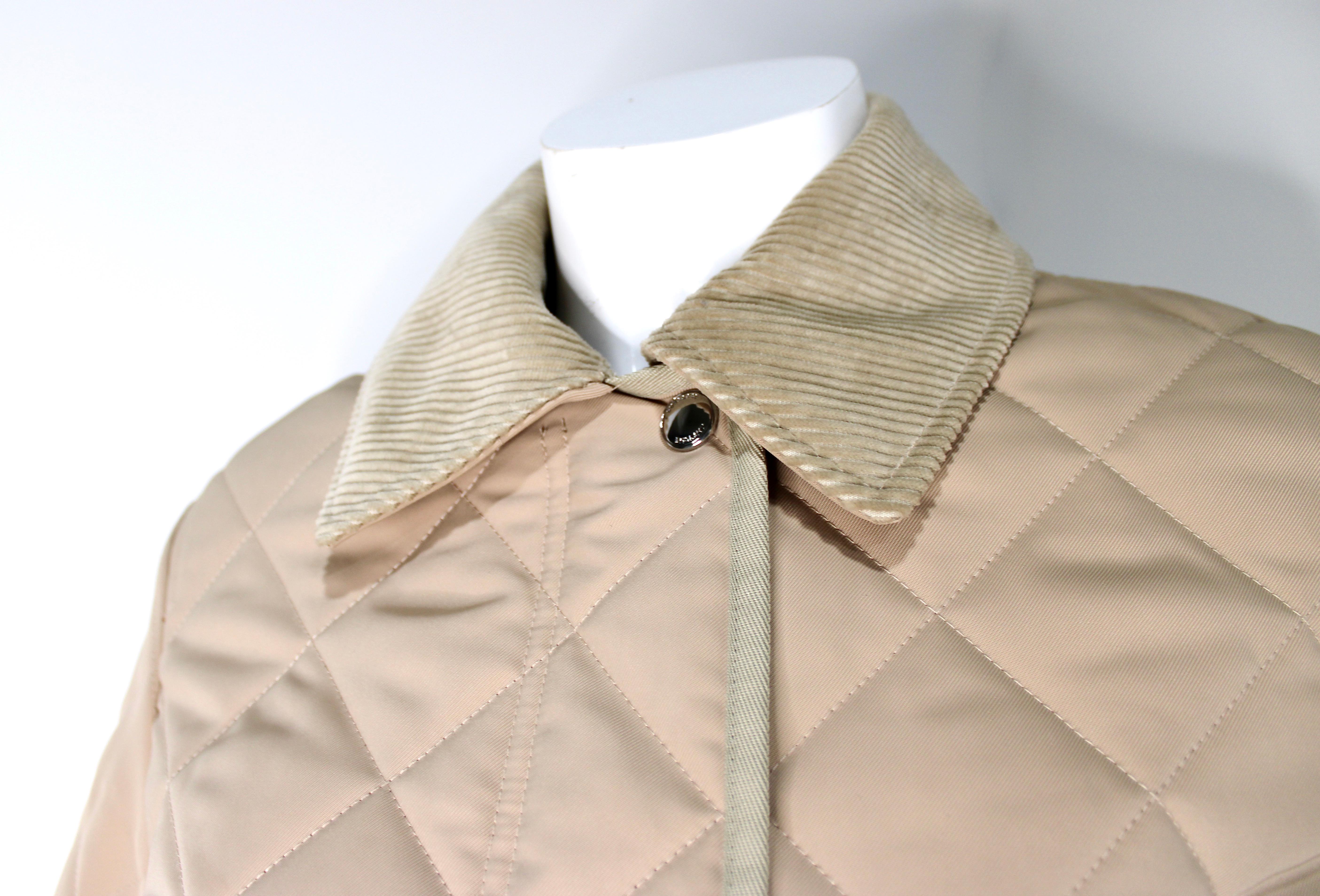 Burberry Beige Lanford Quilted Jacket With Corduroy Collar in vendita 2