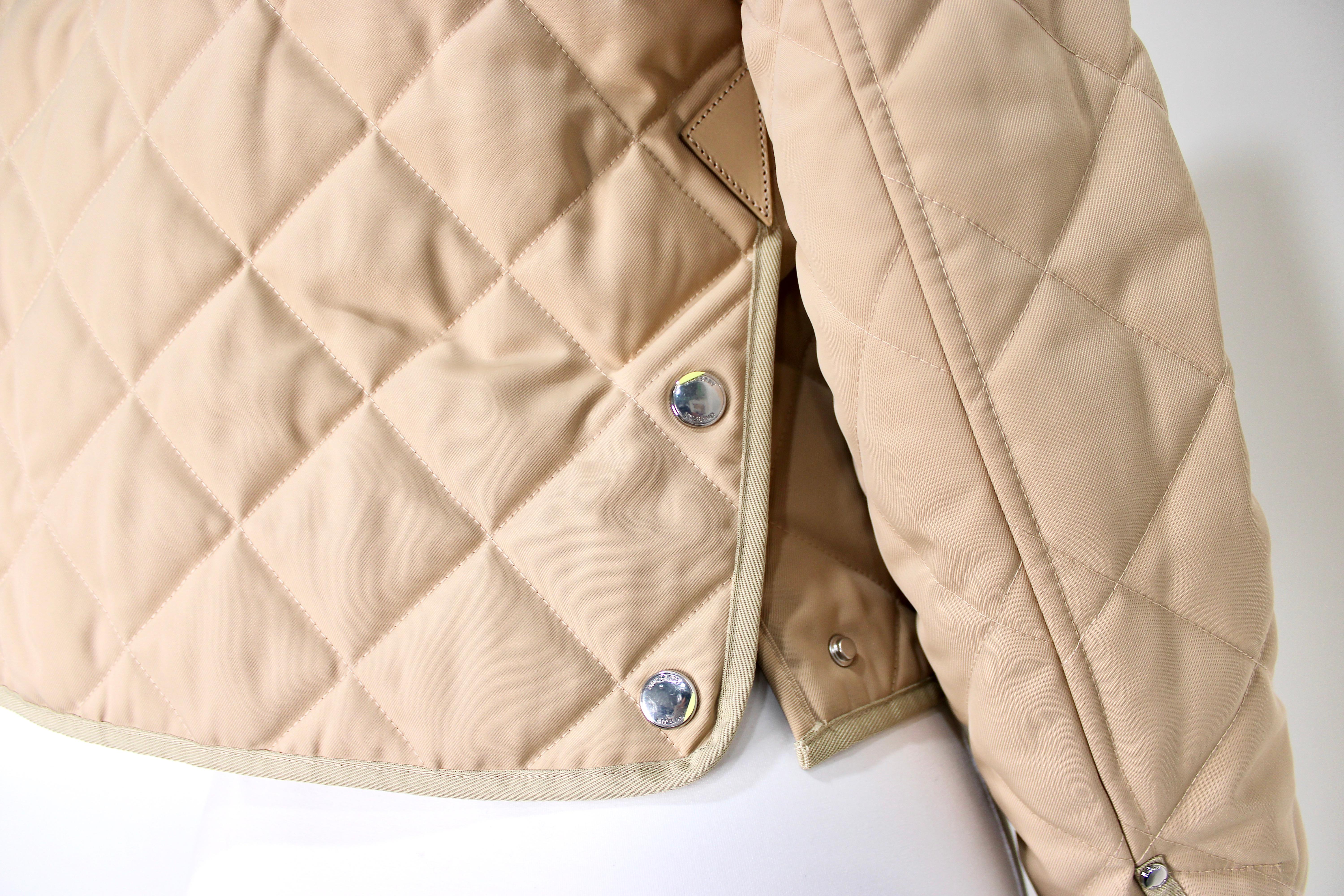 Burberry Beige Lanford Quilted Jacket With Corduroy Collar in vendita 5