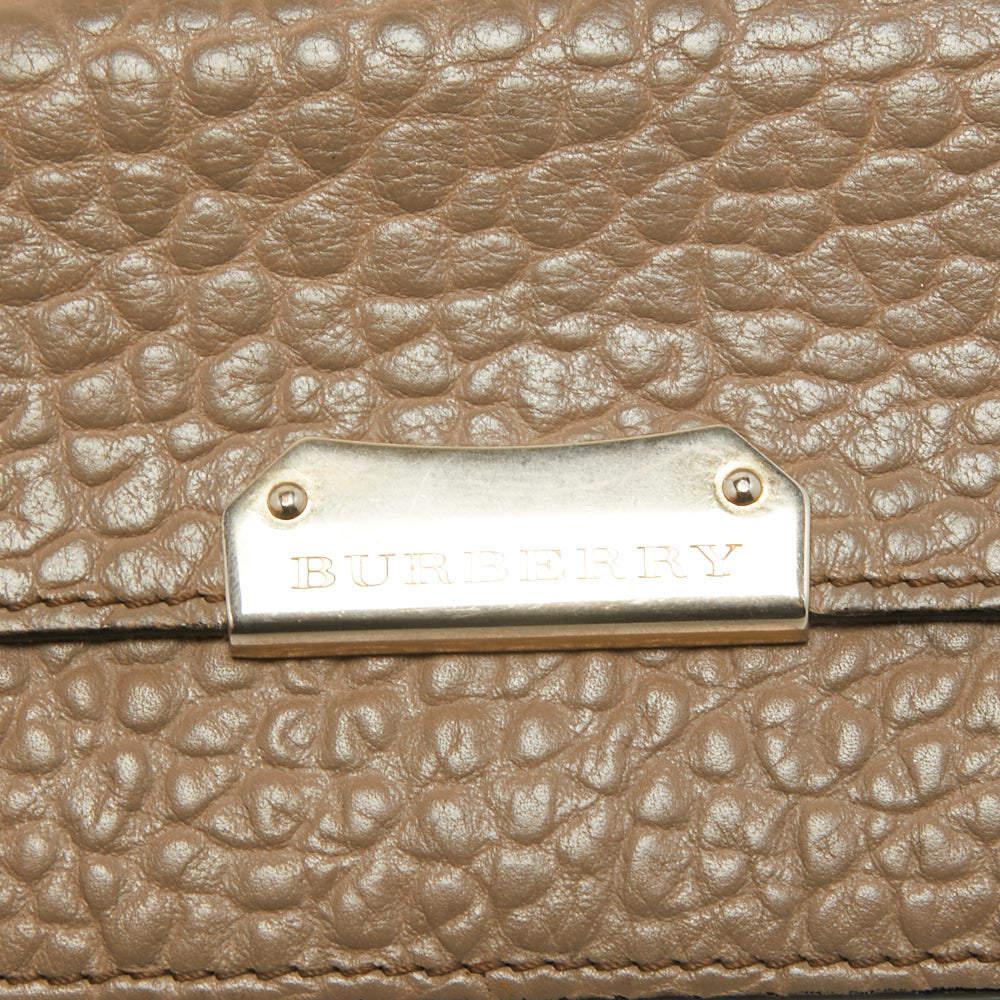 Burberry Beige Leather Flap Continental Wallet For Sale 2