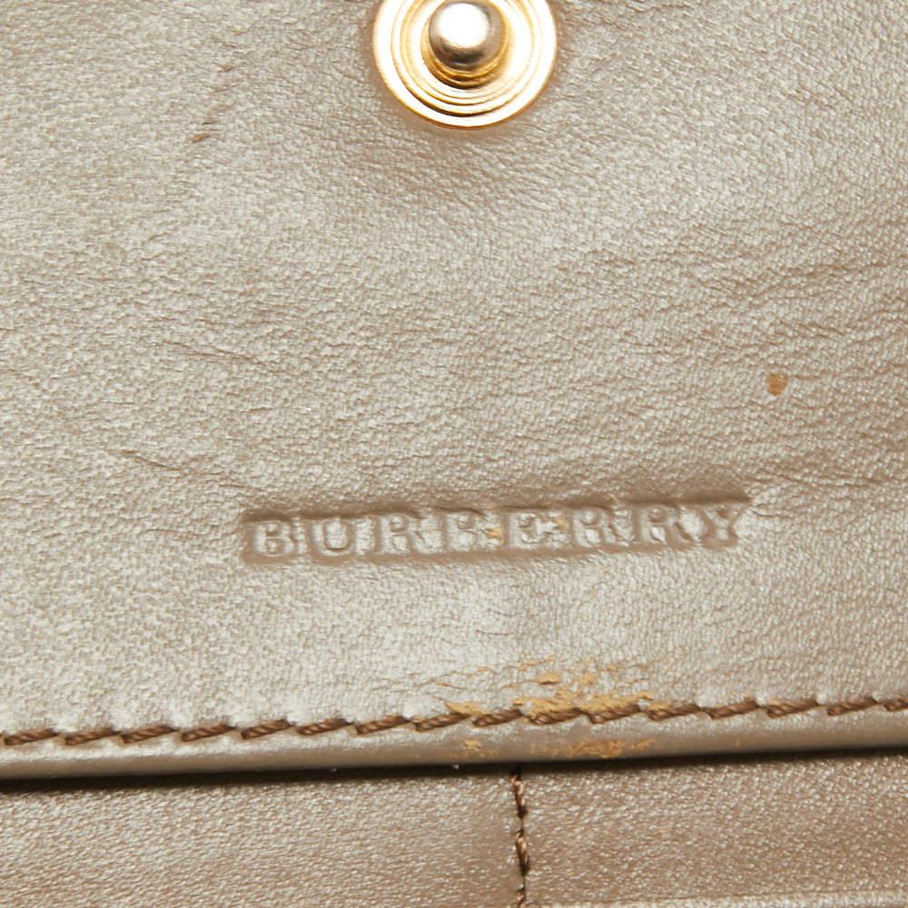 Burberry Beige Leather Flap Continental Wallet For Sale 4