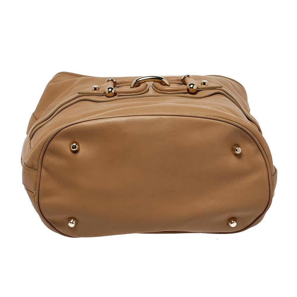 Burberry Horsebit Hobo aus Leder in Beige im Angebot 1