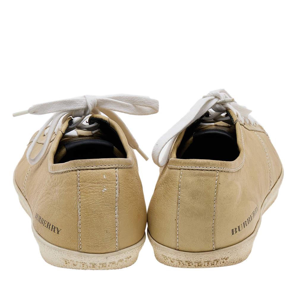 Burberry Beige Leather Low Top Sneakers Size 43 In Fair Condition For Sale In Dubai, Al Qouz 2