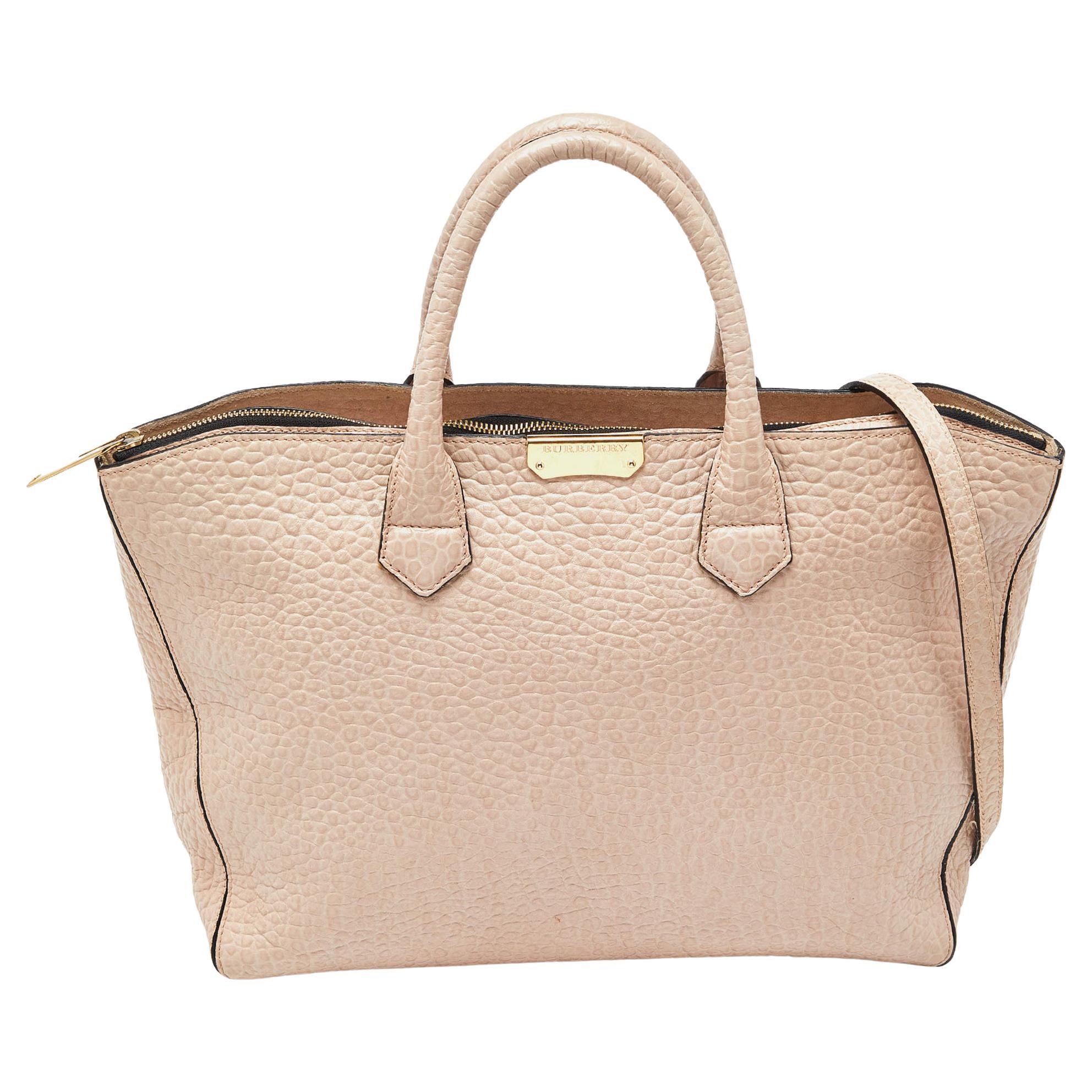 Sac cabas Dewsbury de taille moyenne en cuir beige Burberry en vente