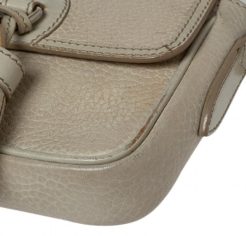 Burberry Borsa a tracolla con nappe in pelle beige 3