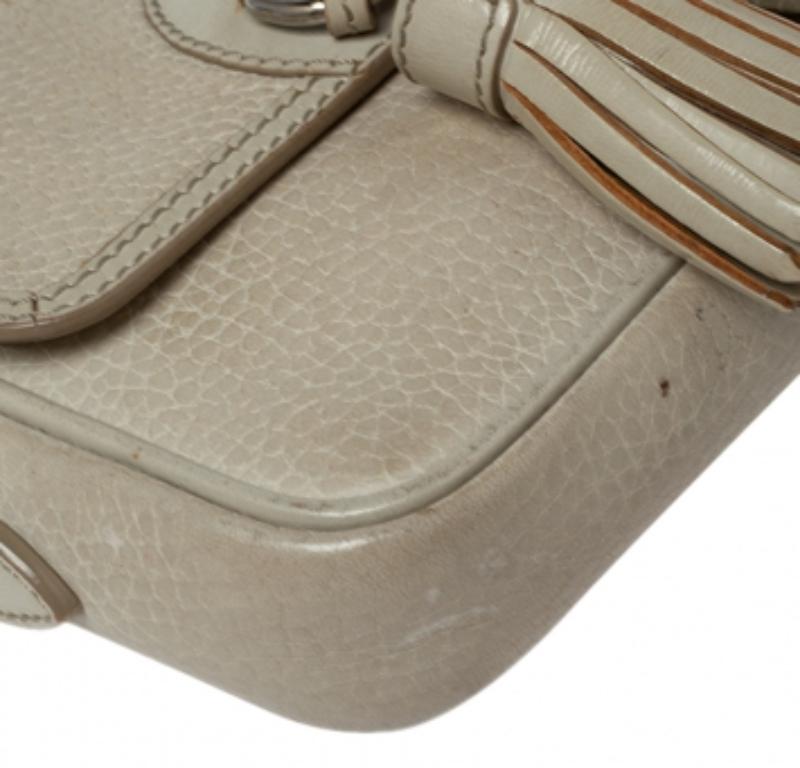 Burberry Borsa a tracolla con nappe in pelle beige 4