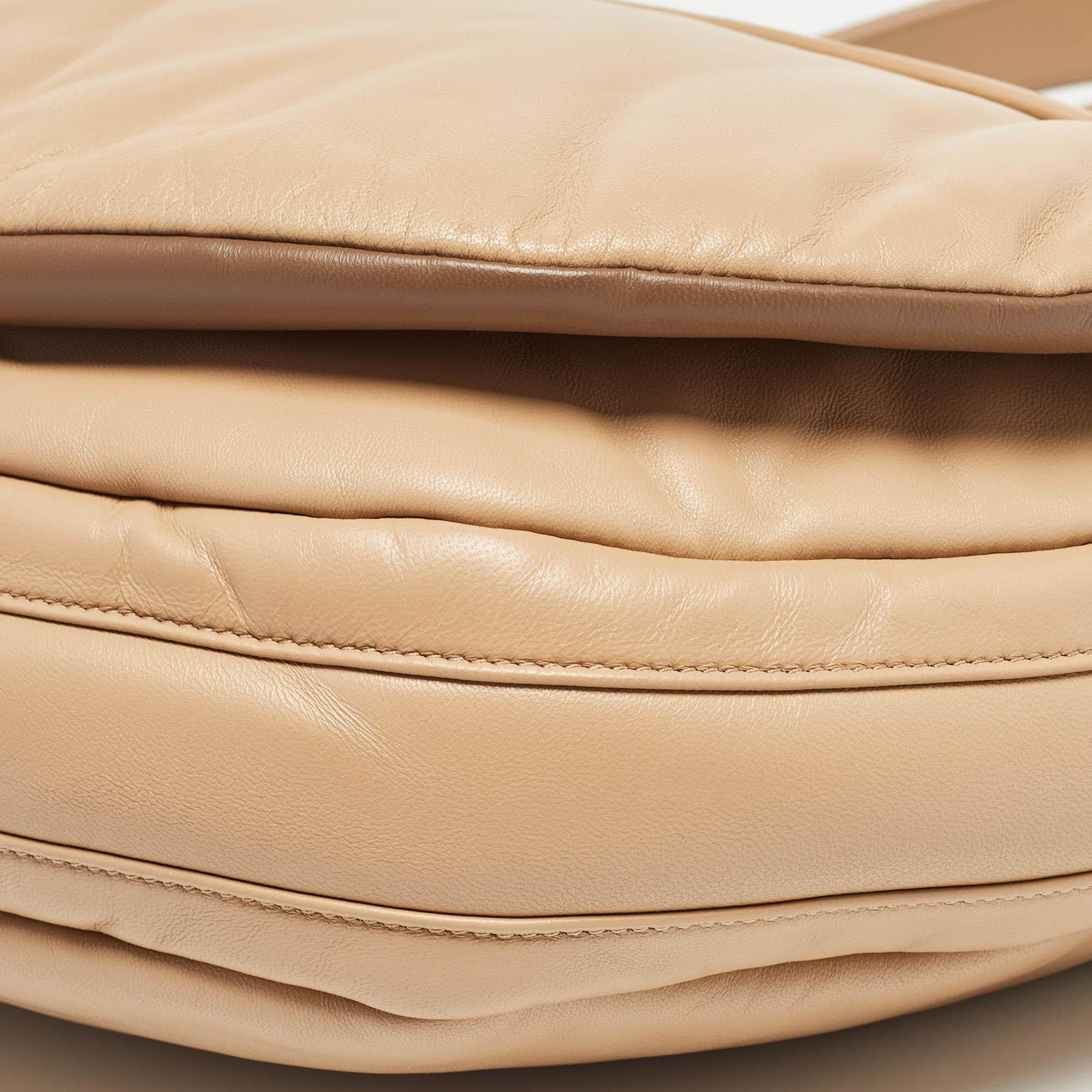 Burberry Beige Leather XL Olympia Shoulder Bag For Sale 5