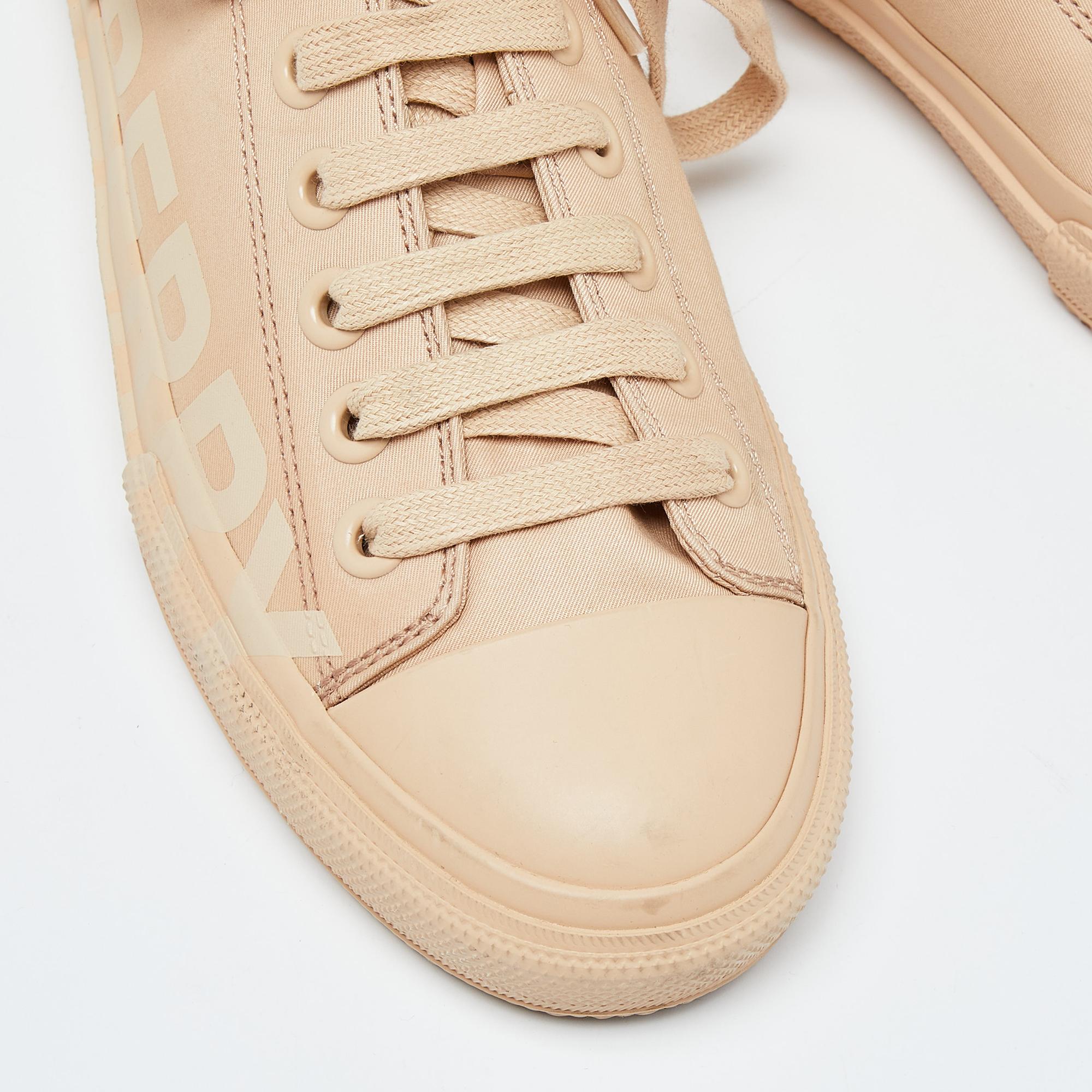 Burberry Beige Logo Print Canvas Sneakers Size 39 For Sale 2