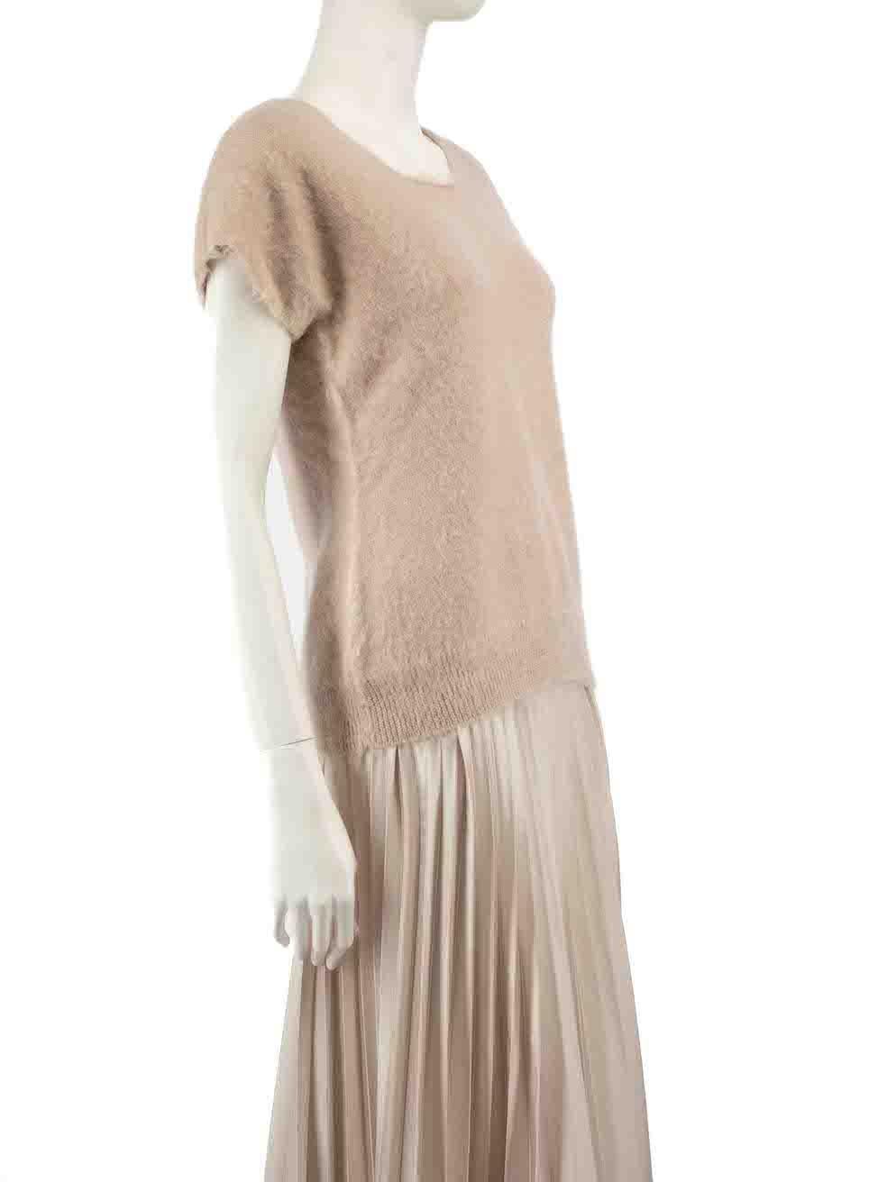 CONDITION is Very good. Hardly any visible wear to top is evident on this used Burberry designer resale item.
 
 
 
 Details
 
 
 Beige
 
 Mohair wool
 
 Short sleeves jumper
 
 Knitted and stretchy
 
 Brushed texture
 
 Round neckline
 
 Back zip