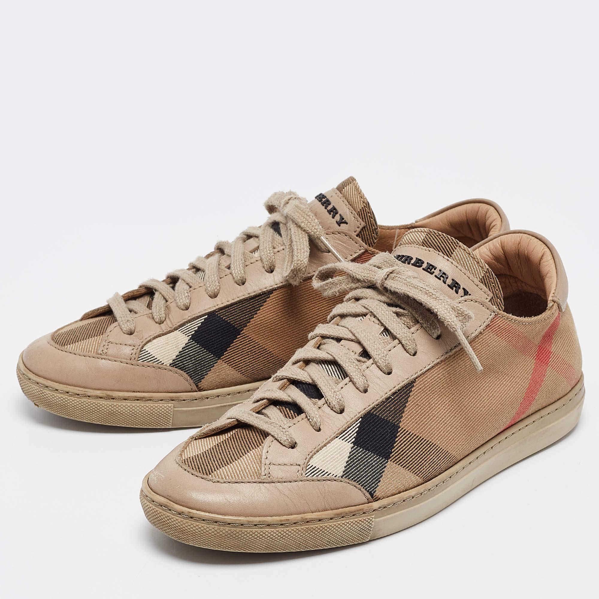 Coming in a classic silhouette these designer sneakers are a seamless combination of luxury comfort and style. These sneakers are designed with signature details and comfortable insoles.