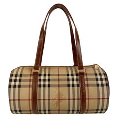Nova Check Canvas Handtasche von Burberry in Beige