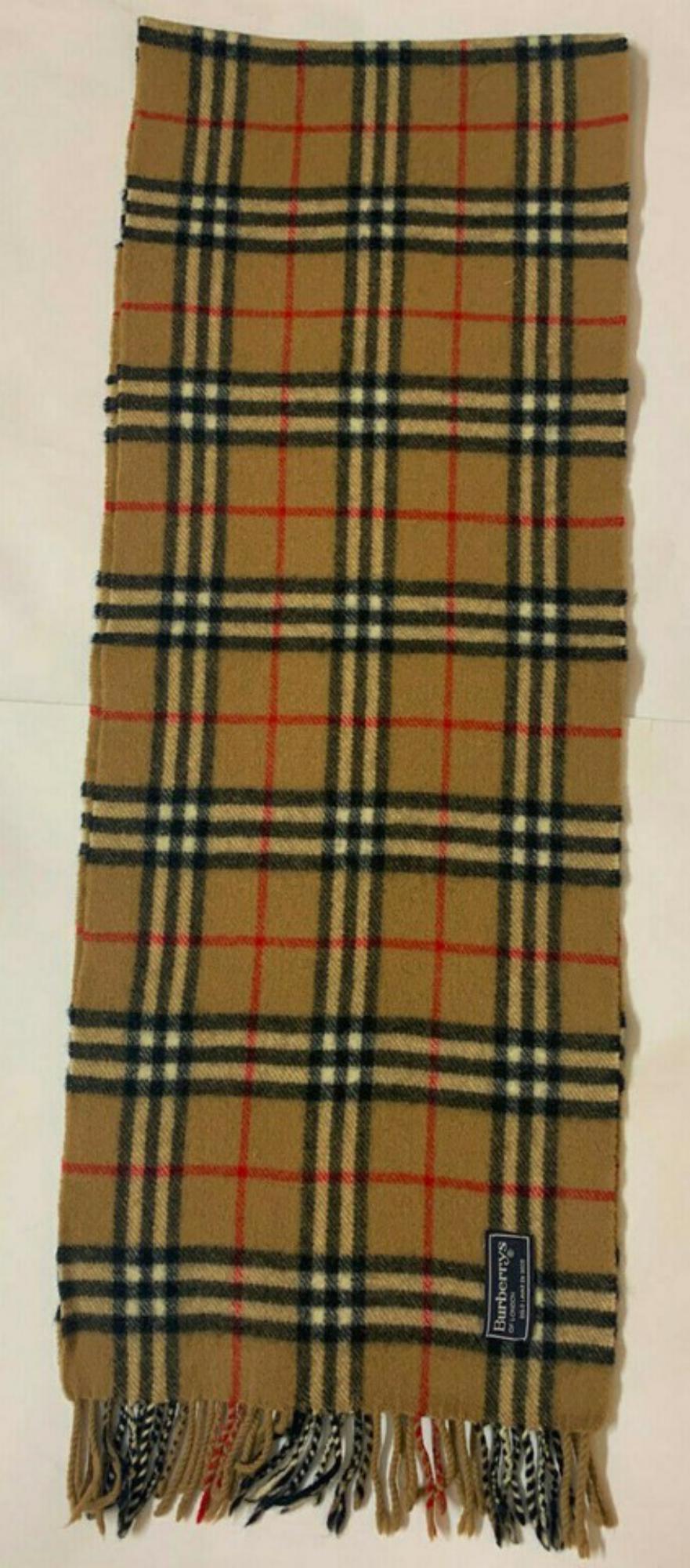 Burberry Beige Nova Check Classic Scarf 863541
VERY GOOD CONDITION
(8/10 or AB)

Brand                                    Burberry

Material                                100% Lana wool

Color                                     Beige

Measurement 