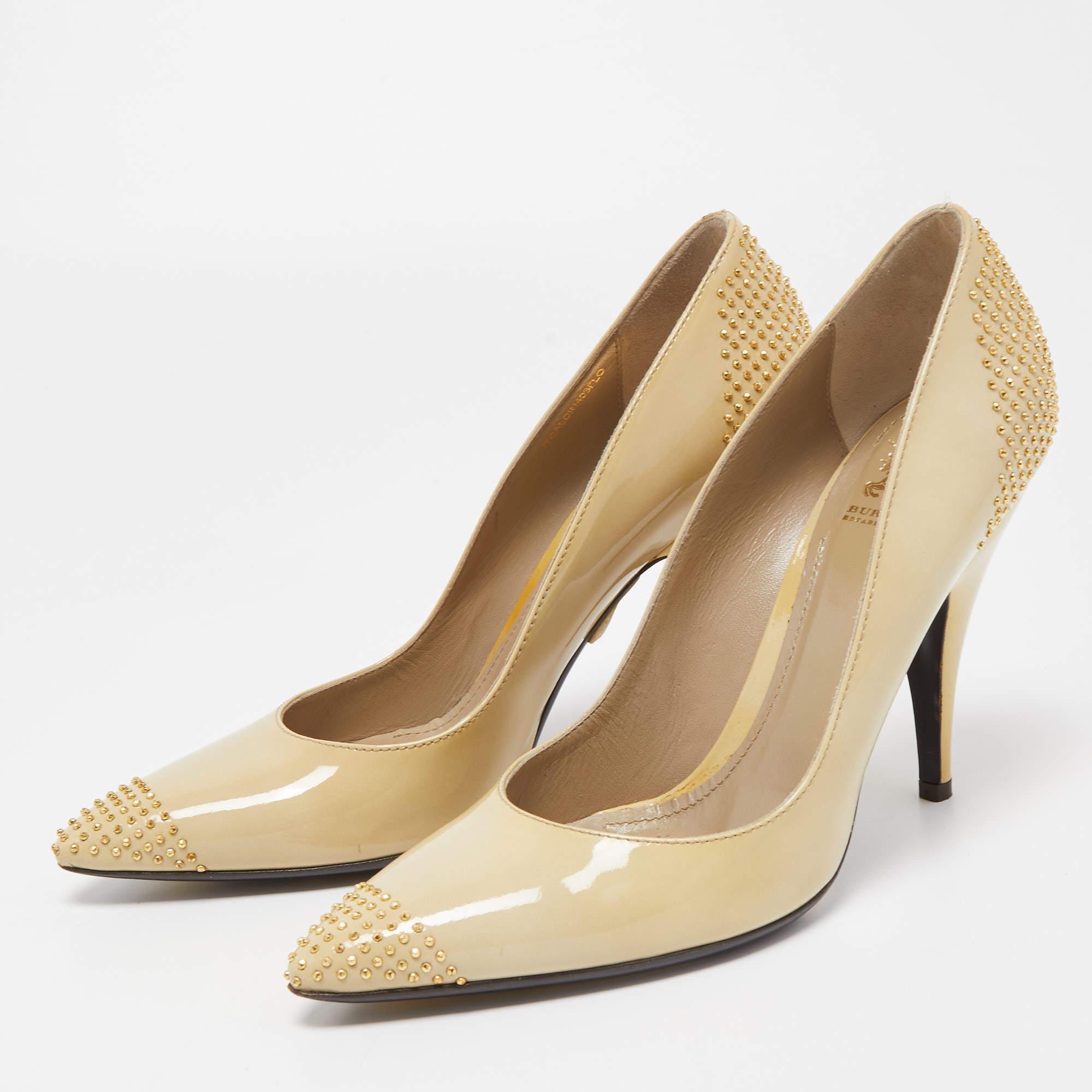 Wonderfully crafted shoes added with notable elements to fit well and pair perfectly with all your plans. Make these designer pumps yours today