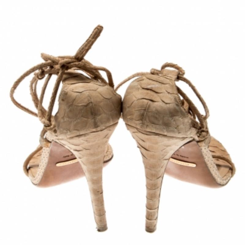 Burberry Beige Python Leather Ankle Wrap Open Toe Sandali Taglia 38 in vendita 1