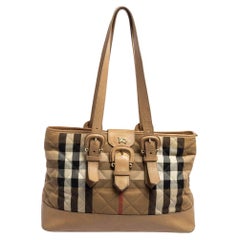 Burberry Nova Check Tote aus gestepptem Segeltuch und Leder in Beige
