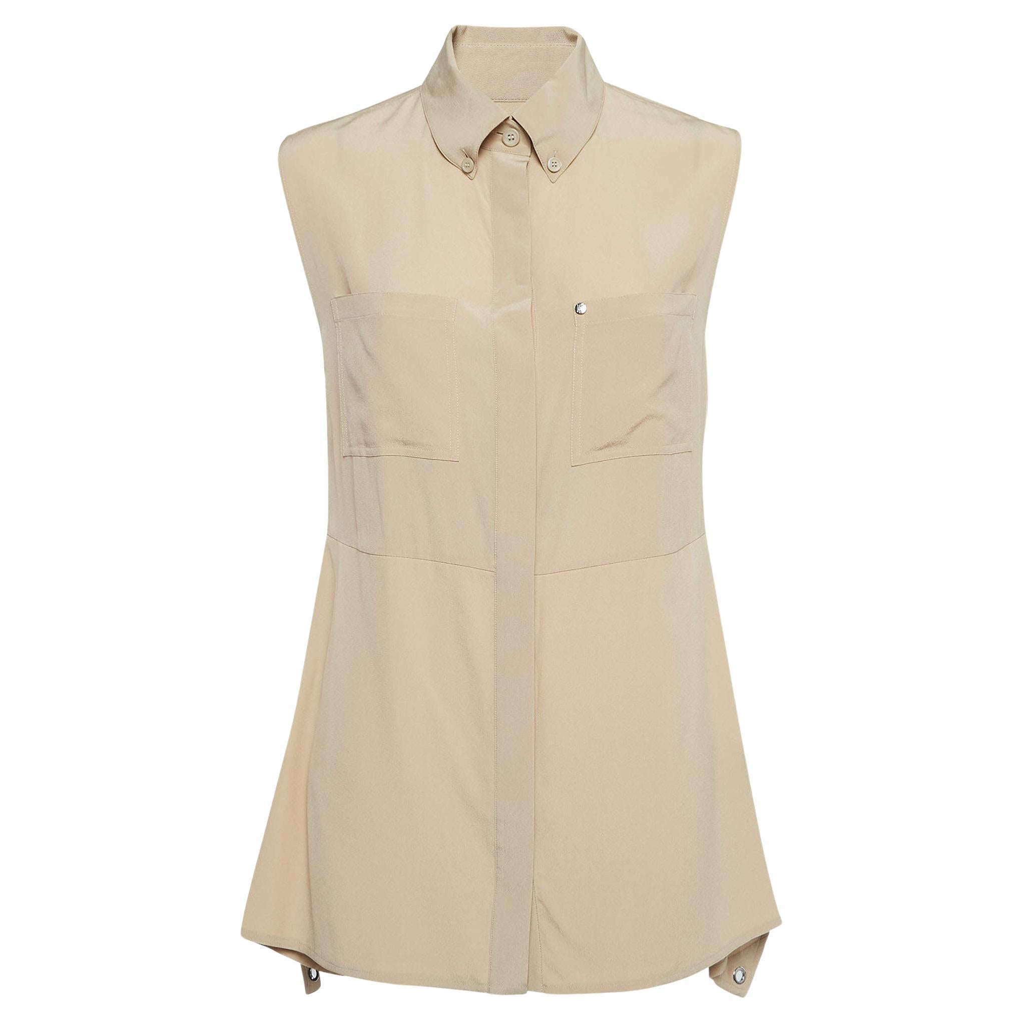 Burberry - Camicetta senza maniche con abbottonatura ad A in seta beige S in vendita