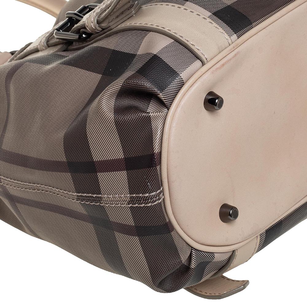 Burberry Beige Smoke Check PVC und Leder Northfield Tote 6
