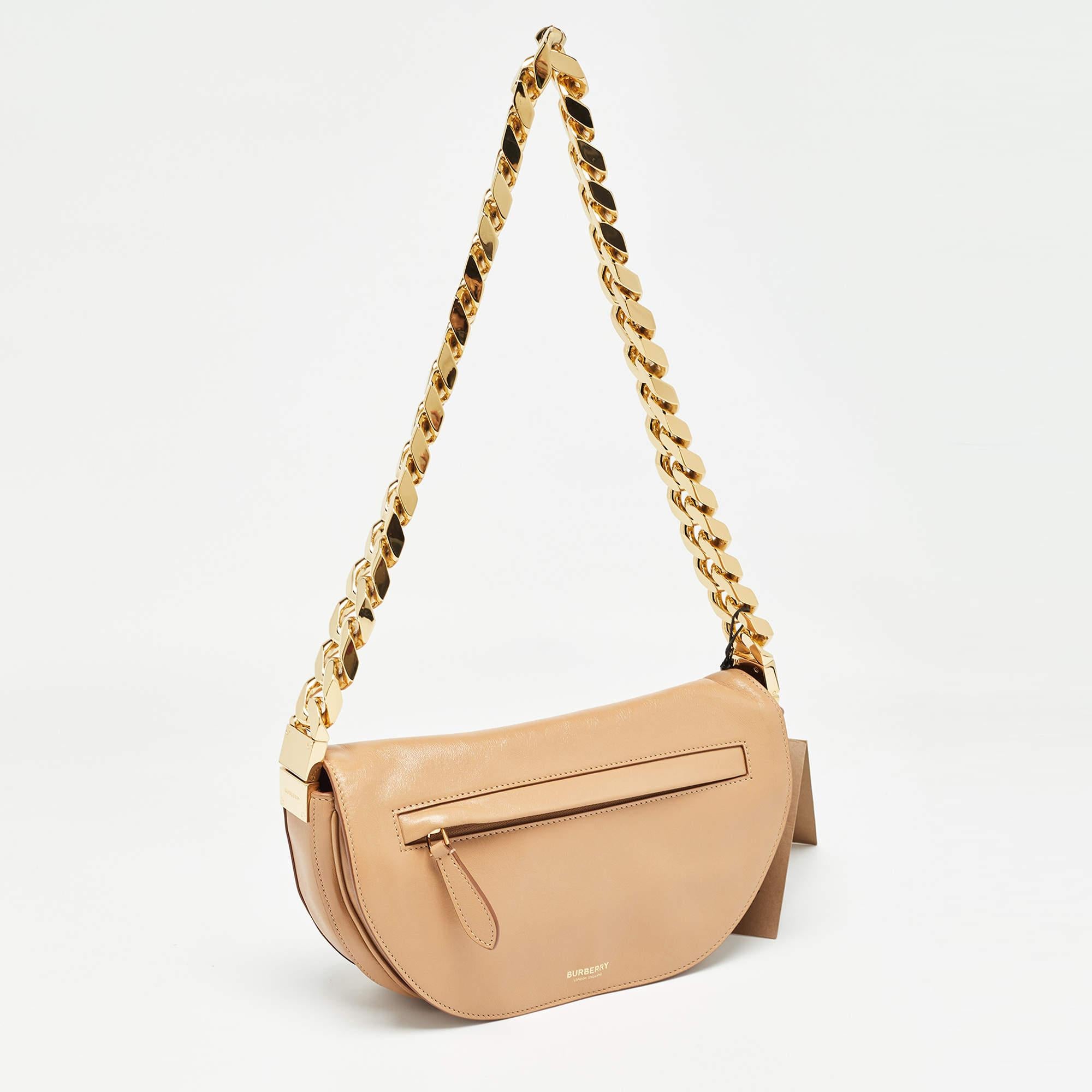 Burberry Beige Soft Leather Small Olympia Bag In New Condition In Dubai, Al Qouz 2