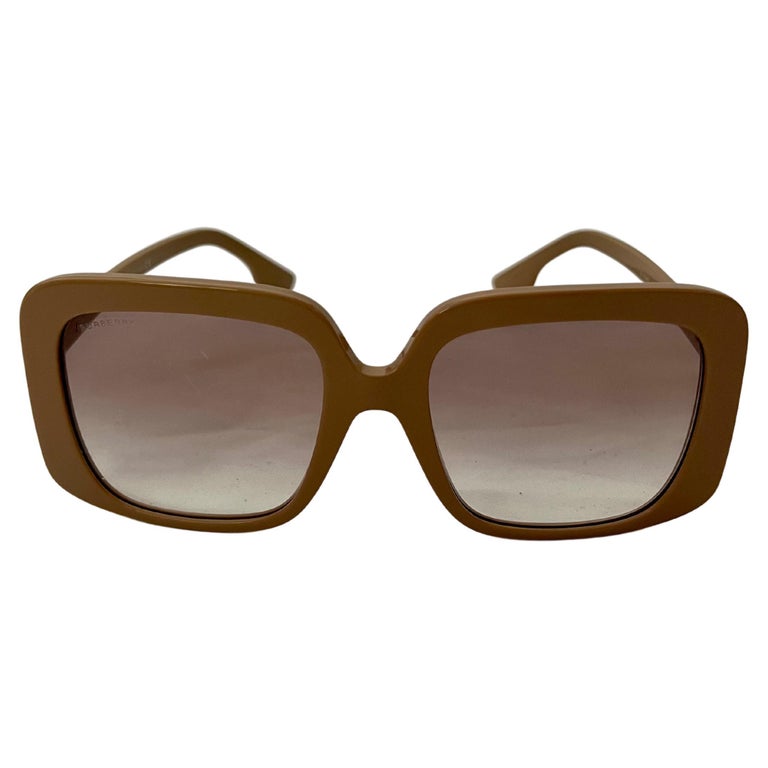 Burberry Beige Square Sunglasses For Sale at 1stDibs display picture 1
