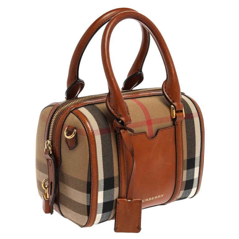 The barrel leather handbag Burberry Beige in Leather - 27812437