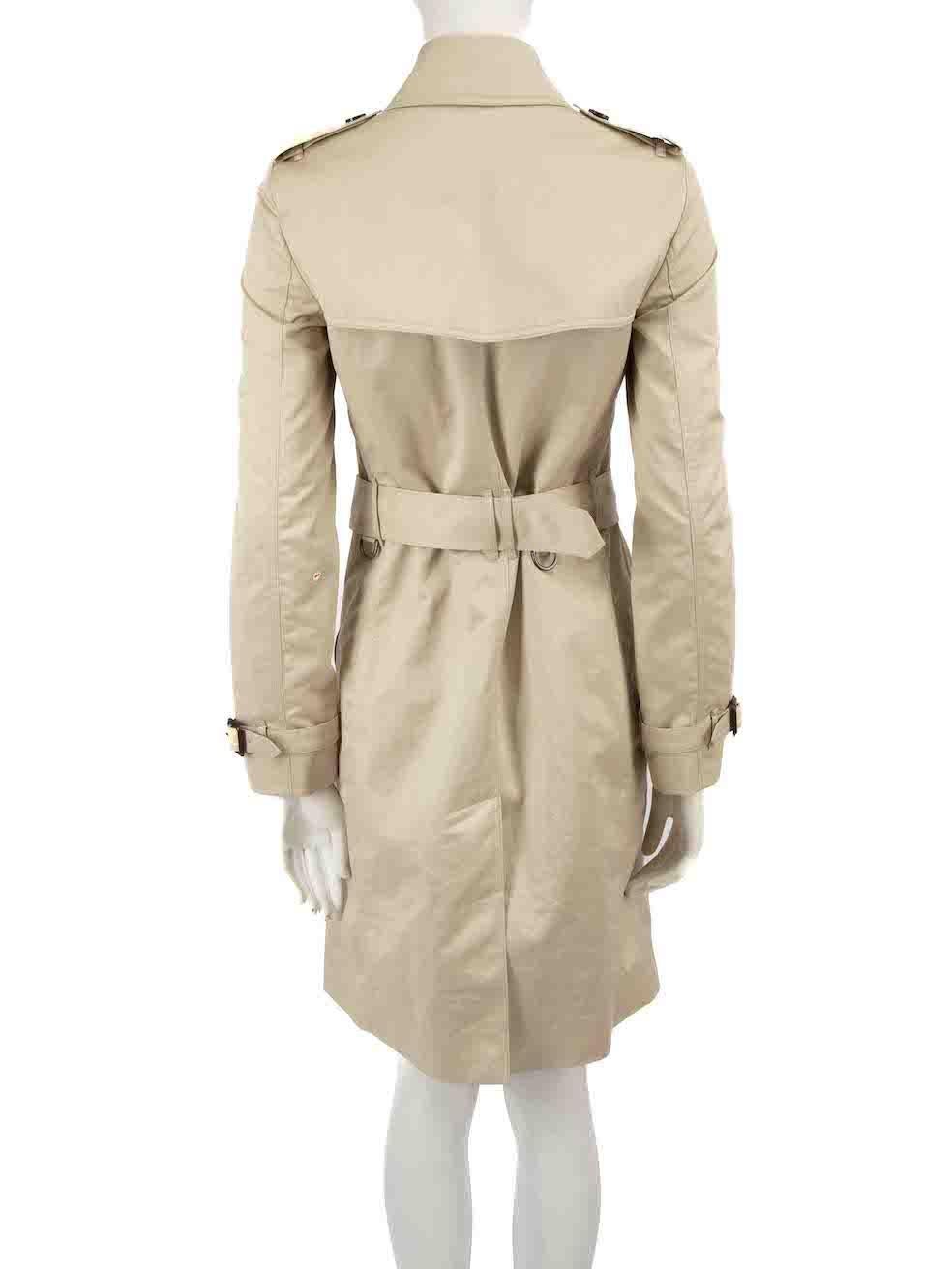 Burberry Beige The Kensington Mid Length Trench Size XS In Good Condition For Sale In London, GB