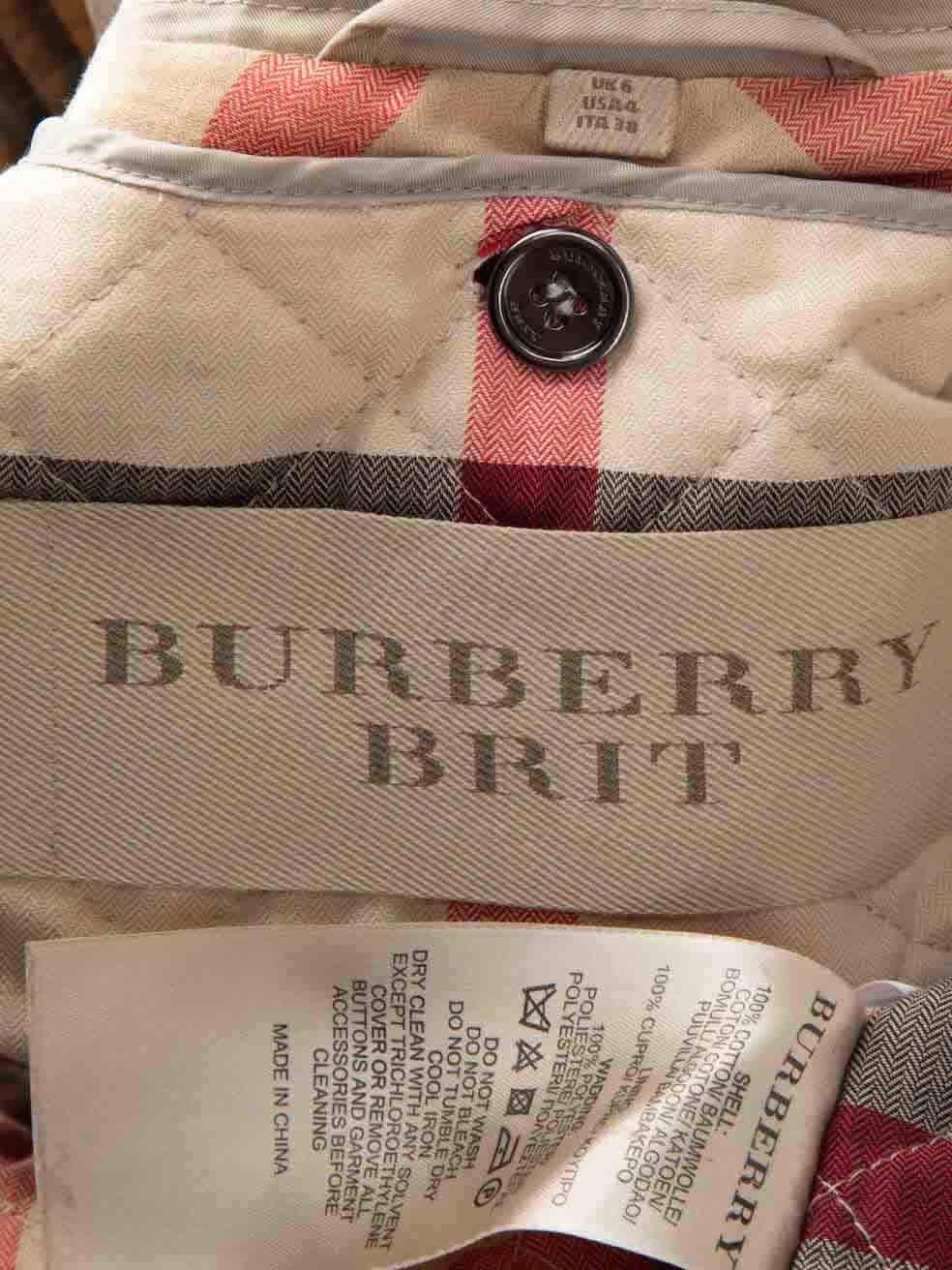 Women's Burberry Beige Trench Coat with Detachable Lining Size XS For Sale