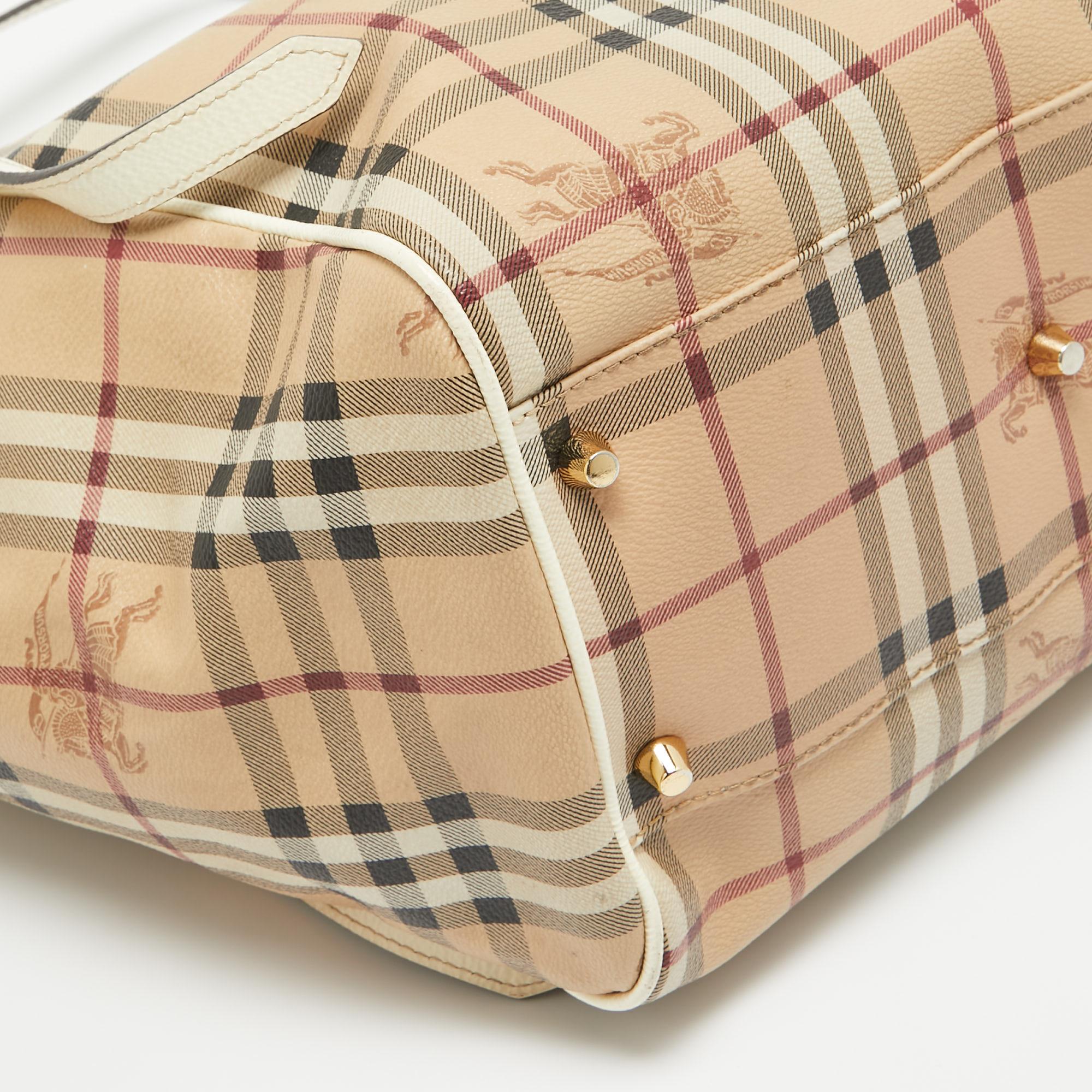 Burberry Beige/White Haymarket Check Coated Canvas and Patent Leather Small Cant For Sale 7