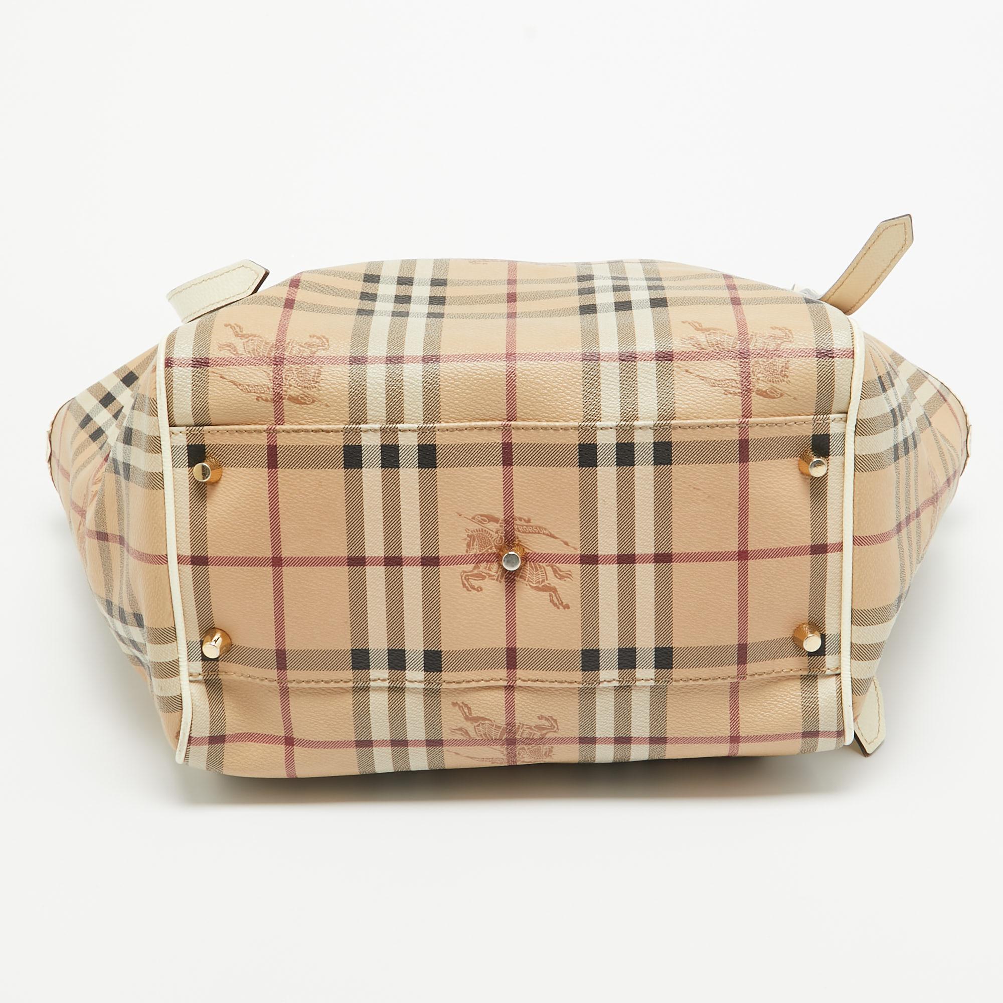 Burberry Beige/White Haymarket Check Coated Canvas and Patent Leather Small Cant For Sale 8