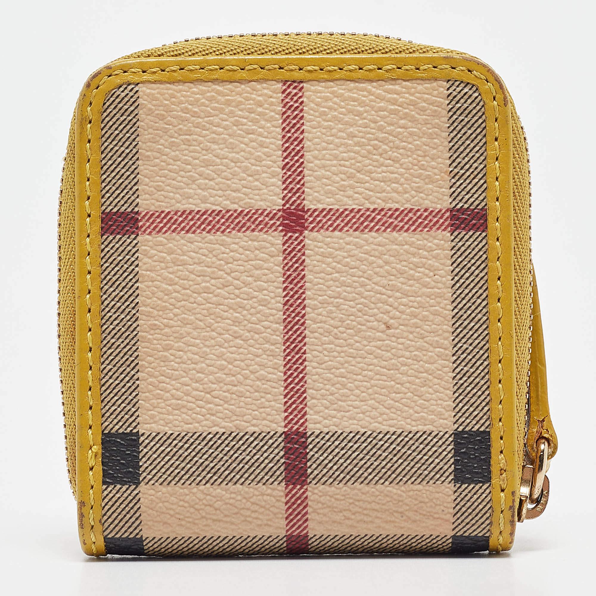 Burberry Beige/Yellow Haymarket Check PVC and Leather Coin Purse For Sale 1