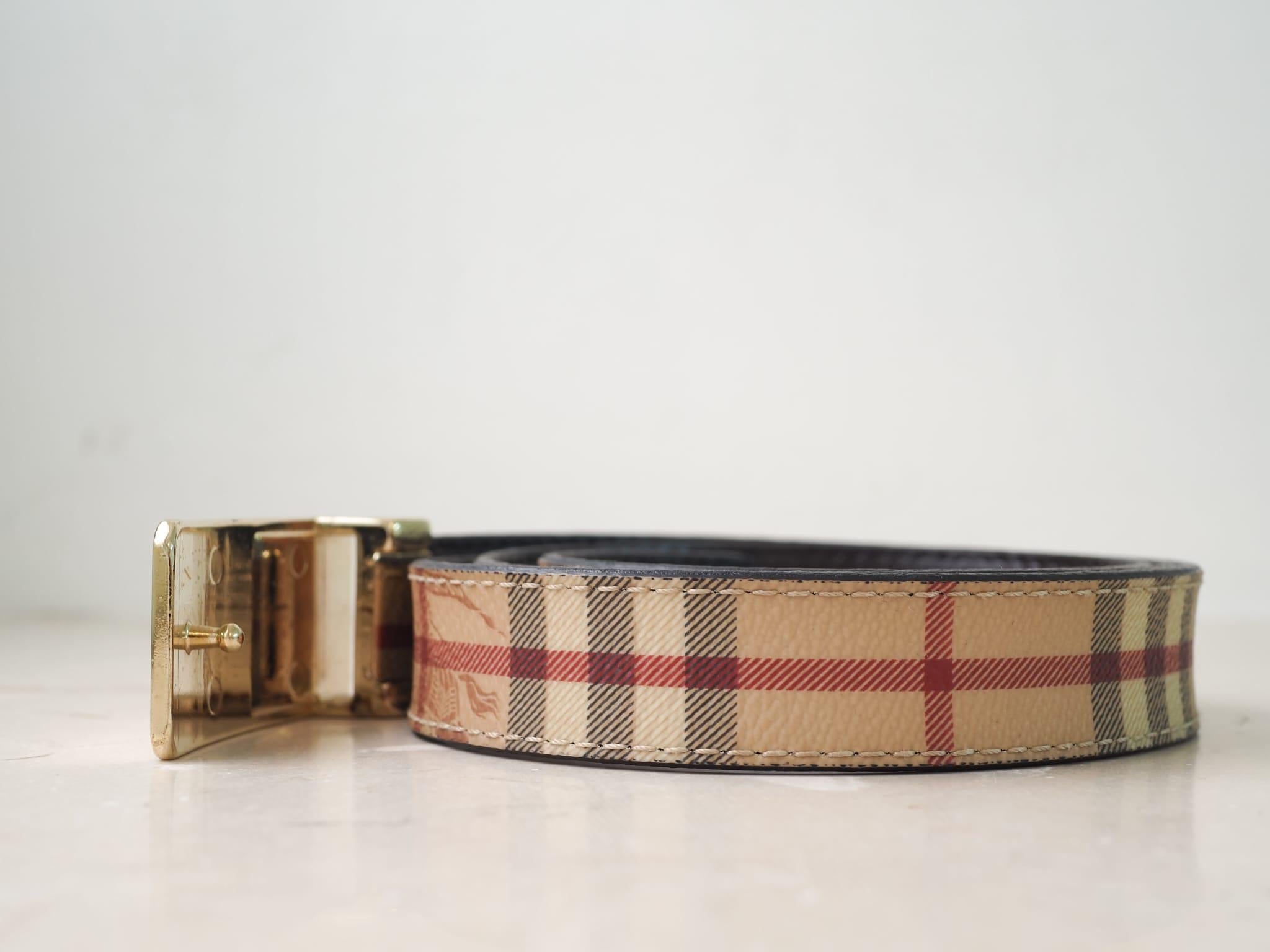 Brown Burberry belt with gold hardware For Sale