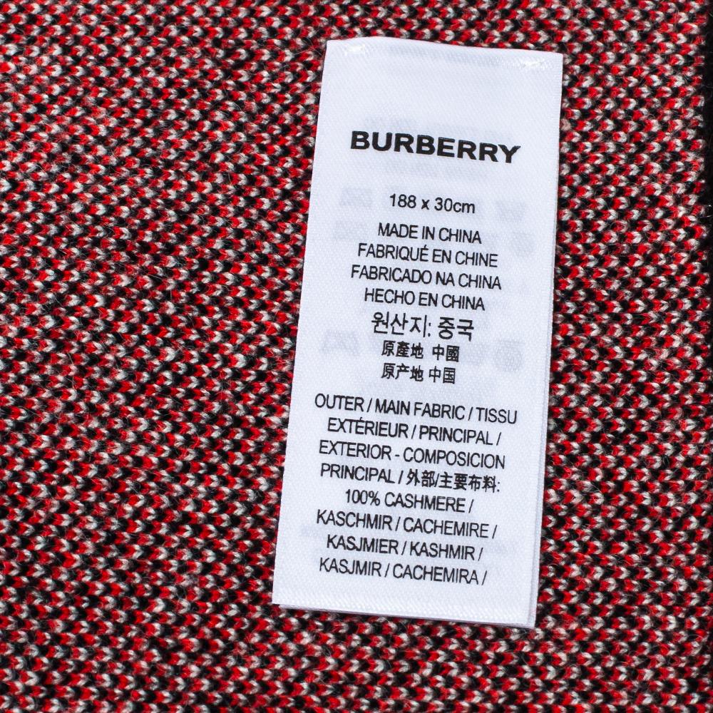 Rouge Burberry - Écharpe de football en cachemire tricotée Intarsia avec logo bicolore en vente