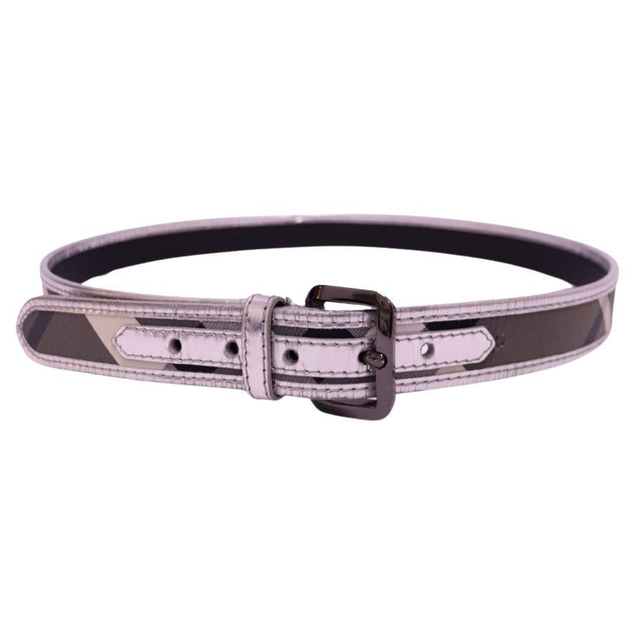 Burberry Cinturón de lona recubierto a cuadros negros Beat en venta