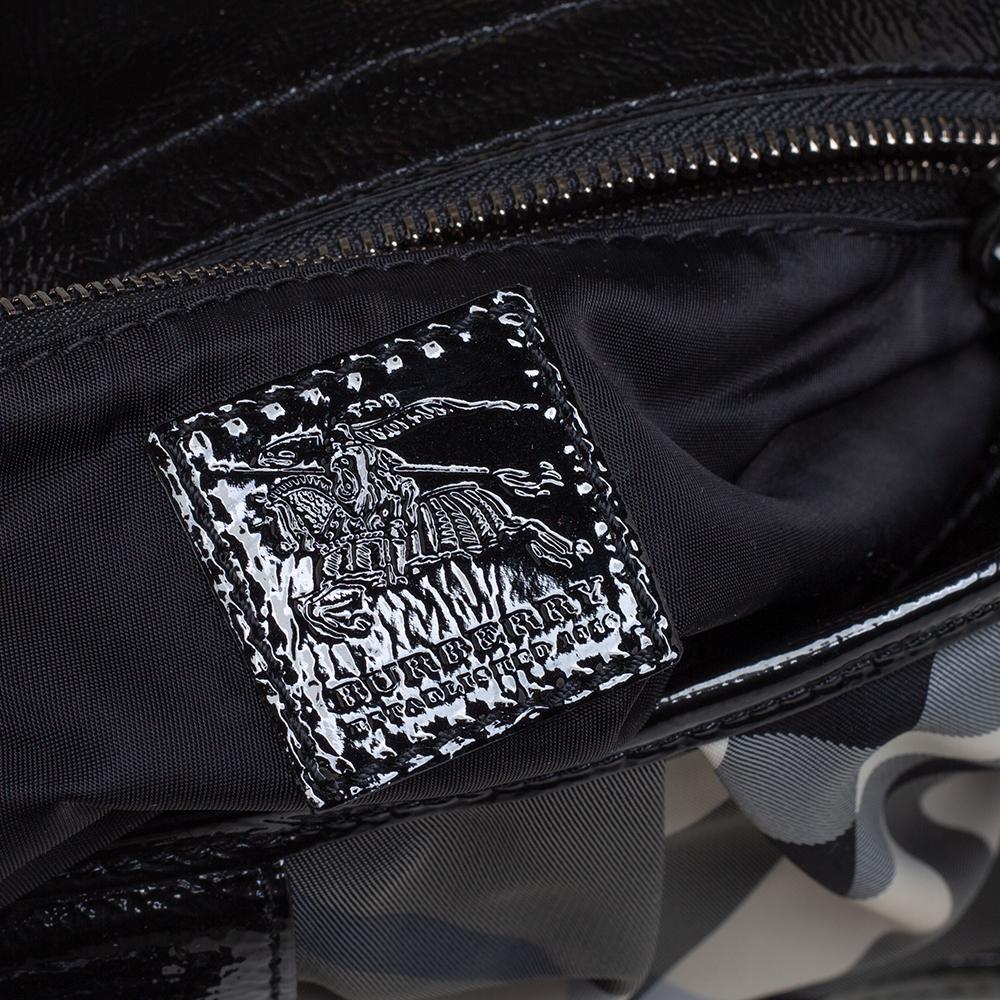 Burberry Black Beat Check Nylon und Lackleder Small Lowry Tote 4