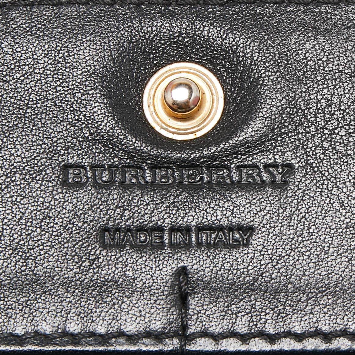 Burberry Schwarz/Beige House Check Portemonnaie aus Segeltuch und Leder mit Lederklappe Continental Wallet im Angebot 2