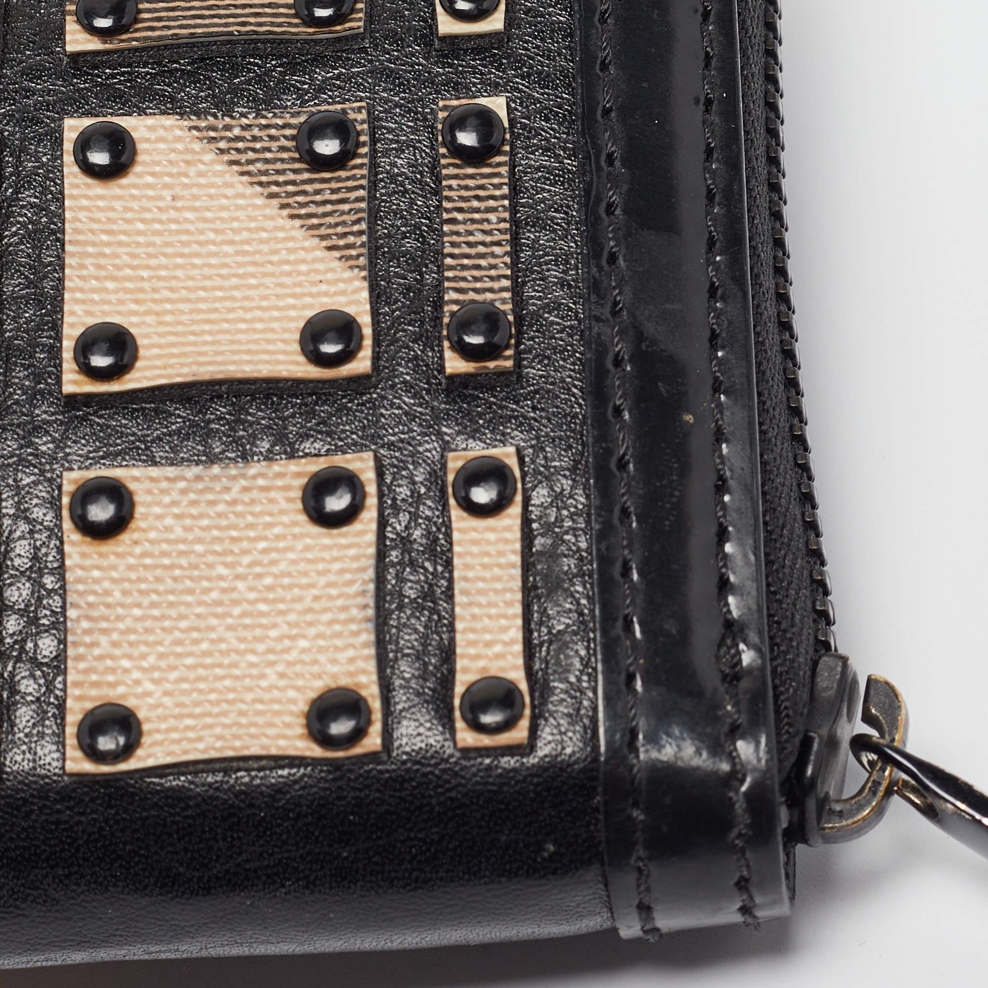 Burberry Black/Beige House Check PVC and Patent Leather Warrior Wallet 1