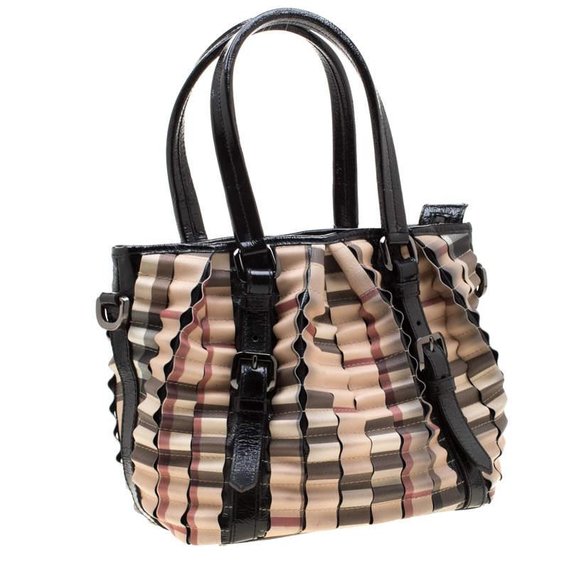 Burberry Black/Beige Nova Check PVC and Patent Leather Cartridge Pleat Tote For Sale 6