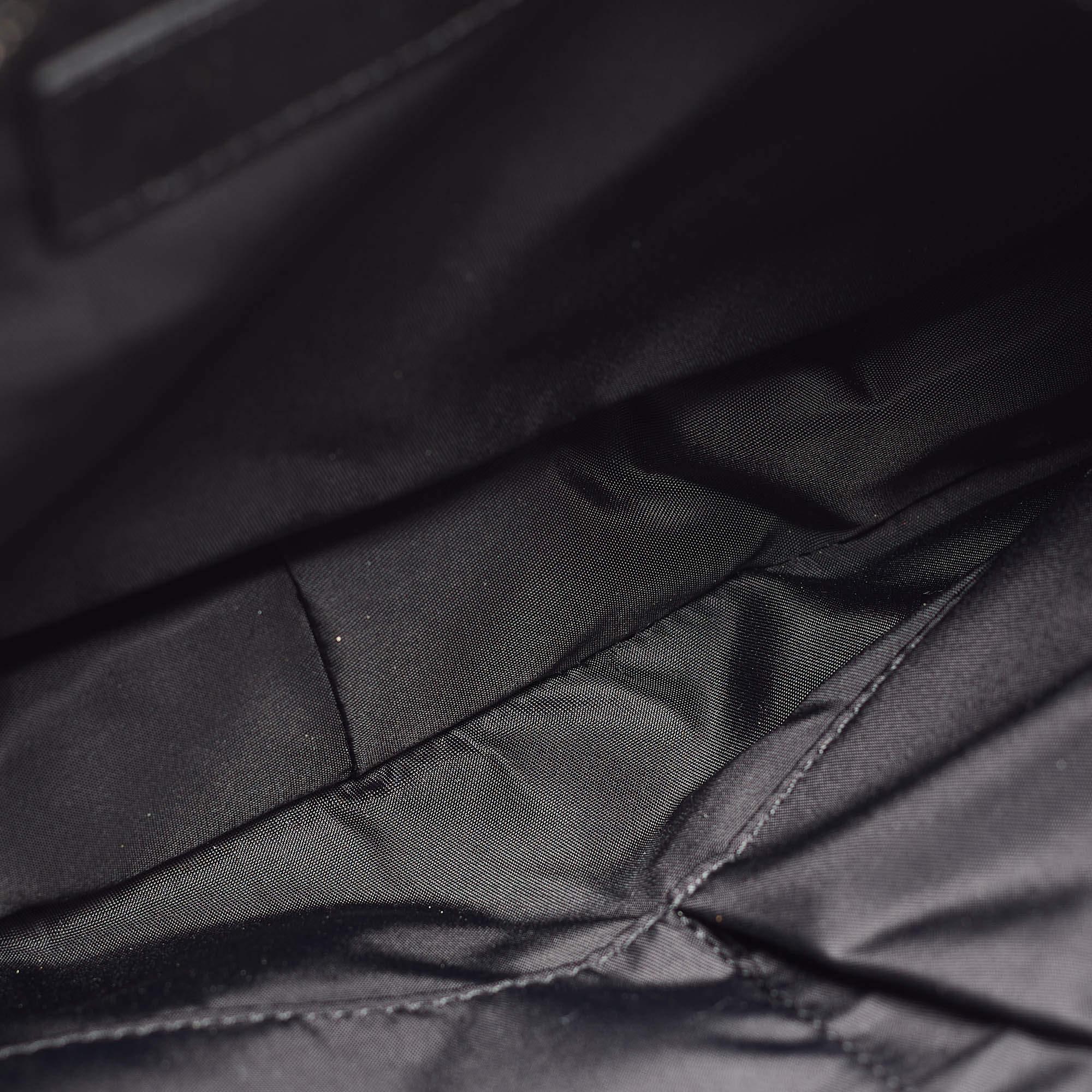 Burberry Black/Beige Nova Check PVC et cuir verni Hobo en vente 7
