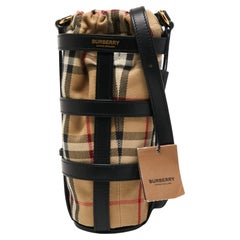 Burberry Schwarz/Beige Vintage Check Segeltuch und Leder Wasserflaschenhalter