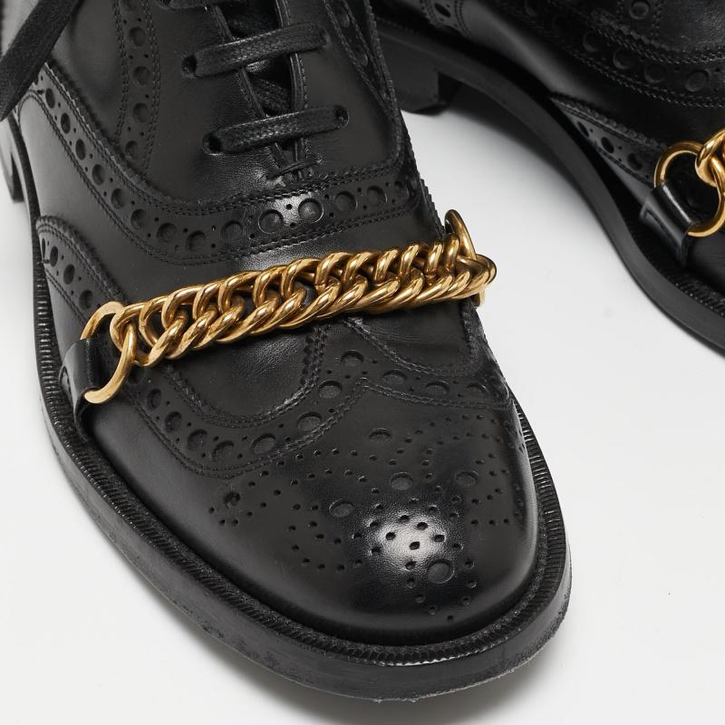 Burberry Black Brogue Leather Barksby Chain Detail Ankle Boots Size 40 For Sale 3