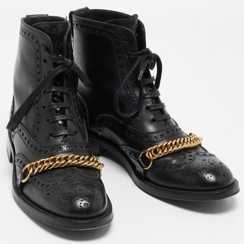 Burberry Black Brogue Leather Barksby Chain Detail Ankle Boots Size 40 For Sale 4