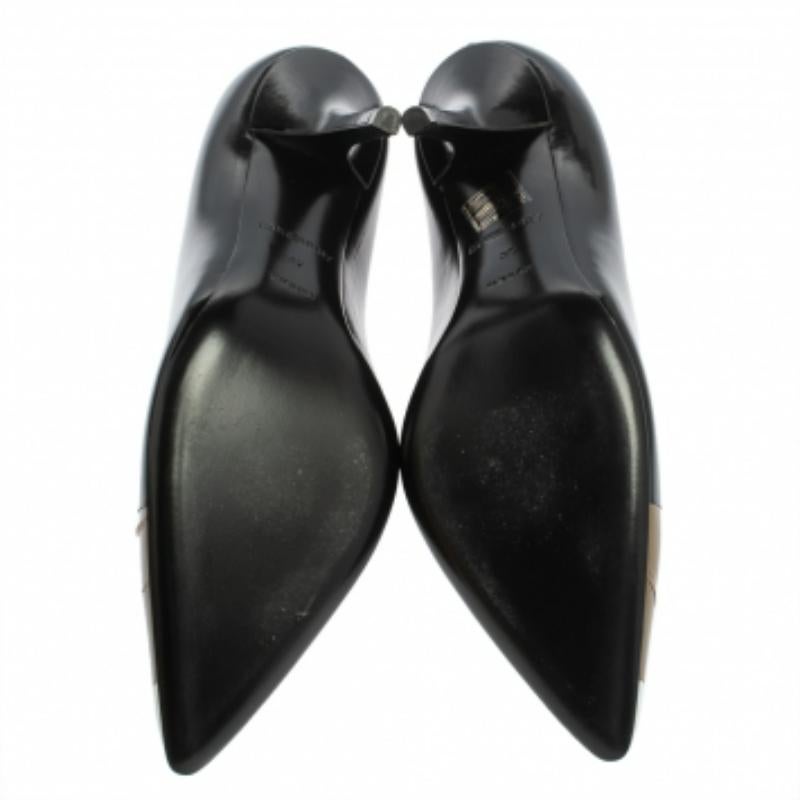 Burberry Black/Brown Leather & Patent Leather Pointed Toe Annalise Pumps Size 37 For Sale 1