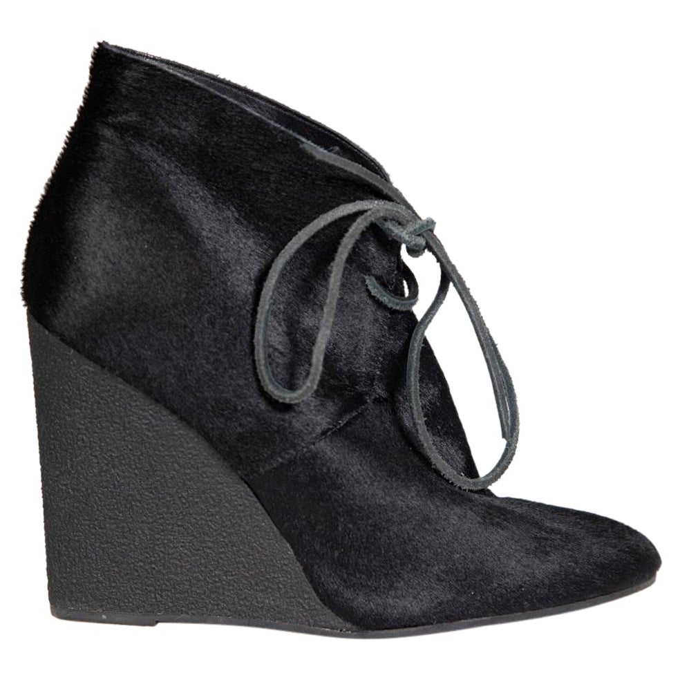 Burberry Botas de cuña Benton de pelo de becerro negro Talla IT 40
