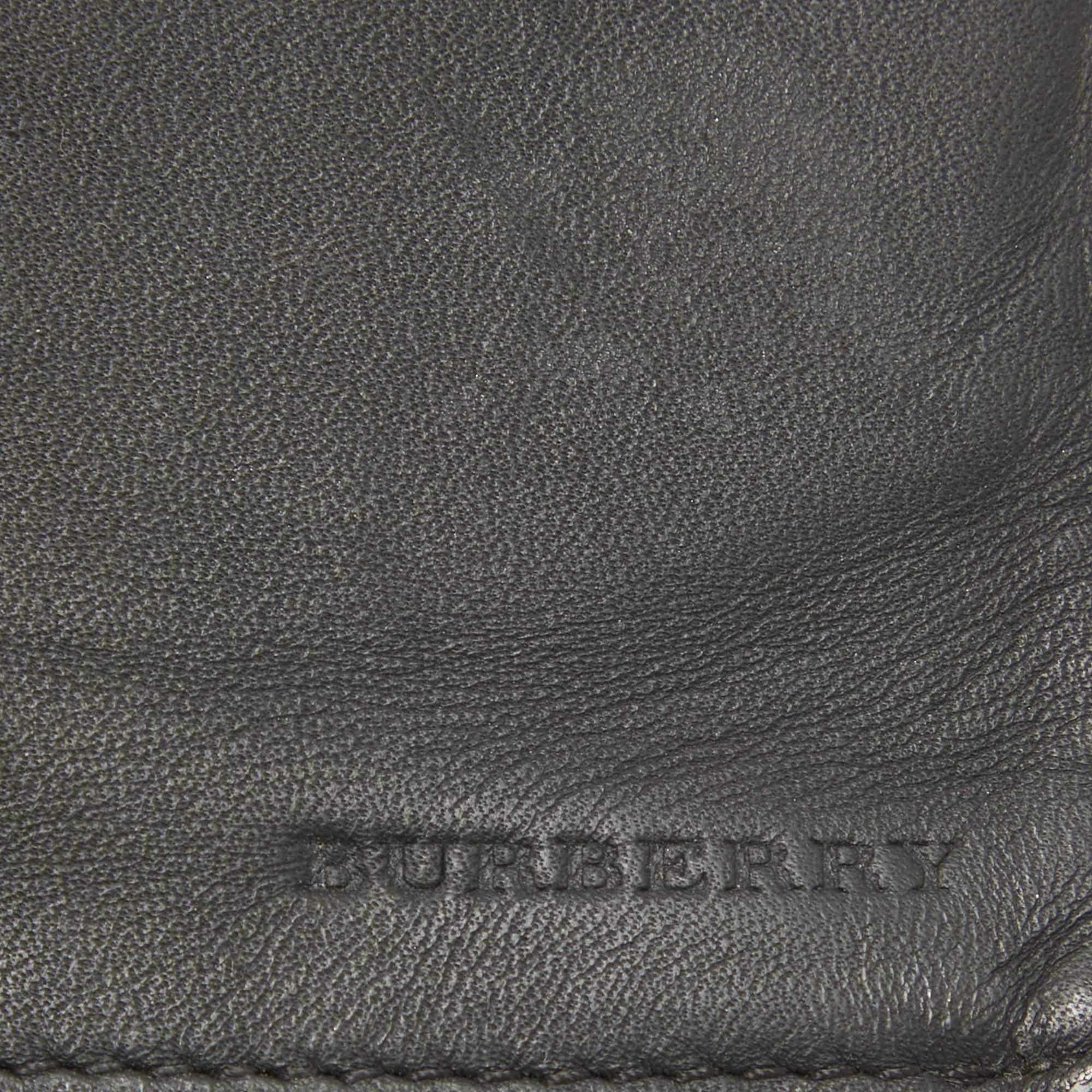 Portafoglio lungo Burberry in tela Coates a quadri neri in vendita 3